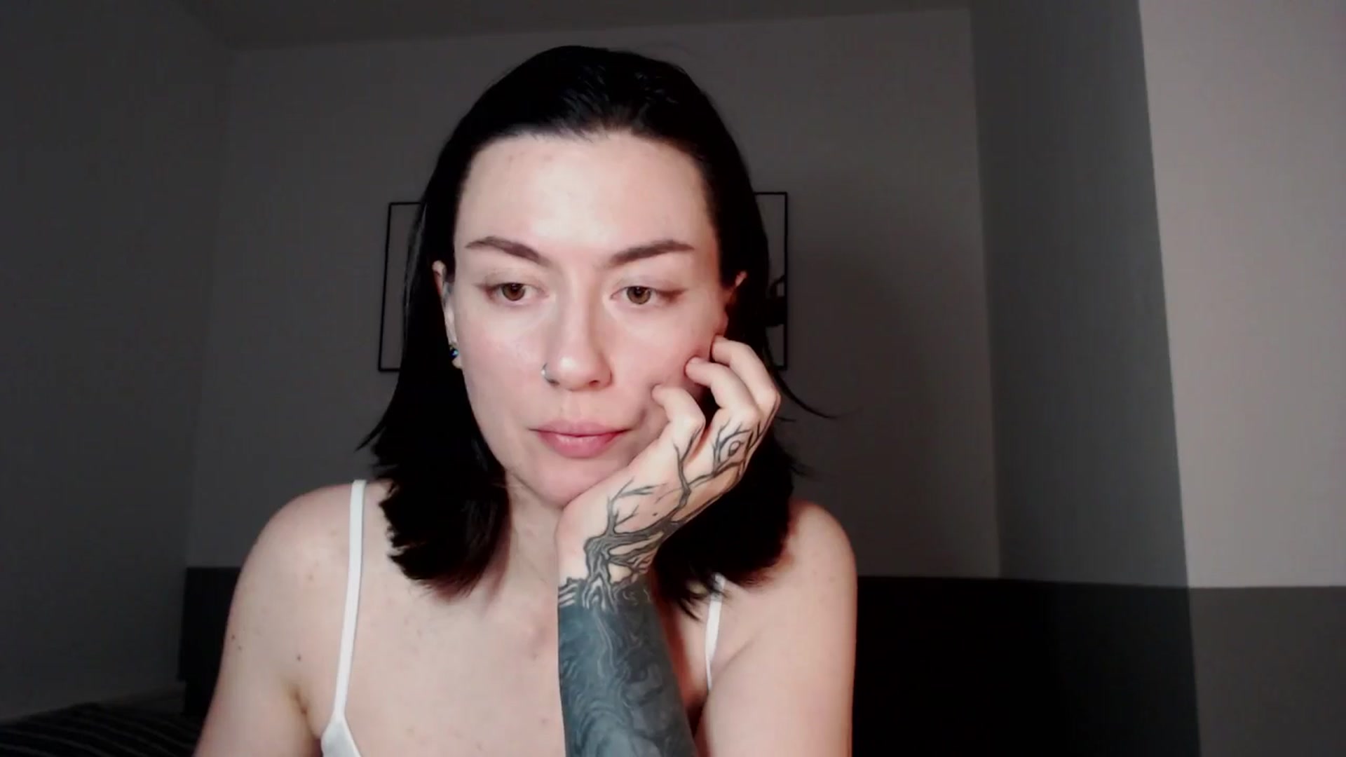 Gallery image thumbnail from HeyAriel's myfreecams stream on, 12/31/2025, 12:36 image 6 of 20