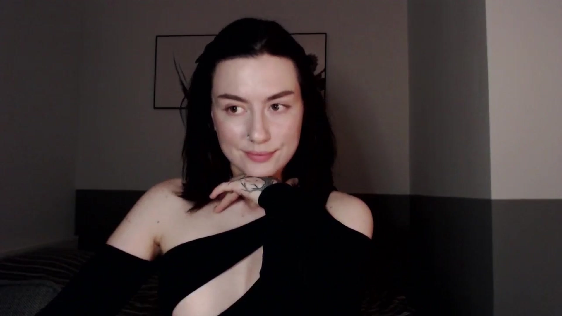 Gallery image thumbnail from HeyAriel's myfreecams stream on, 01/04/2026, 20:44 image 14 of 20