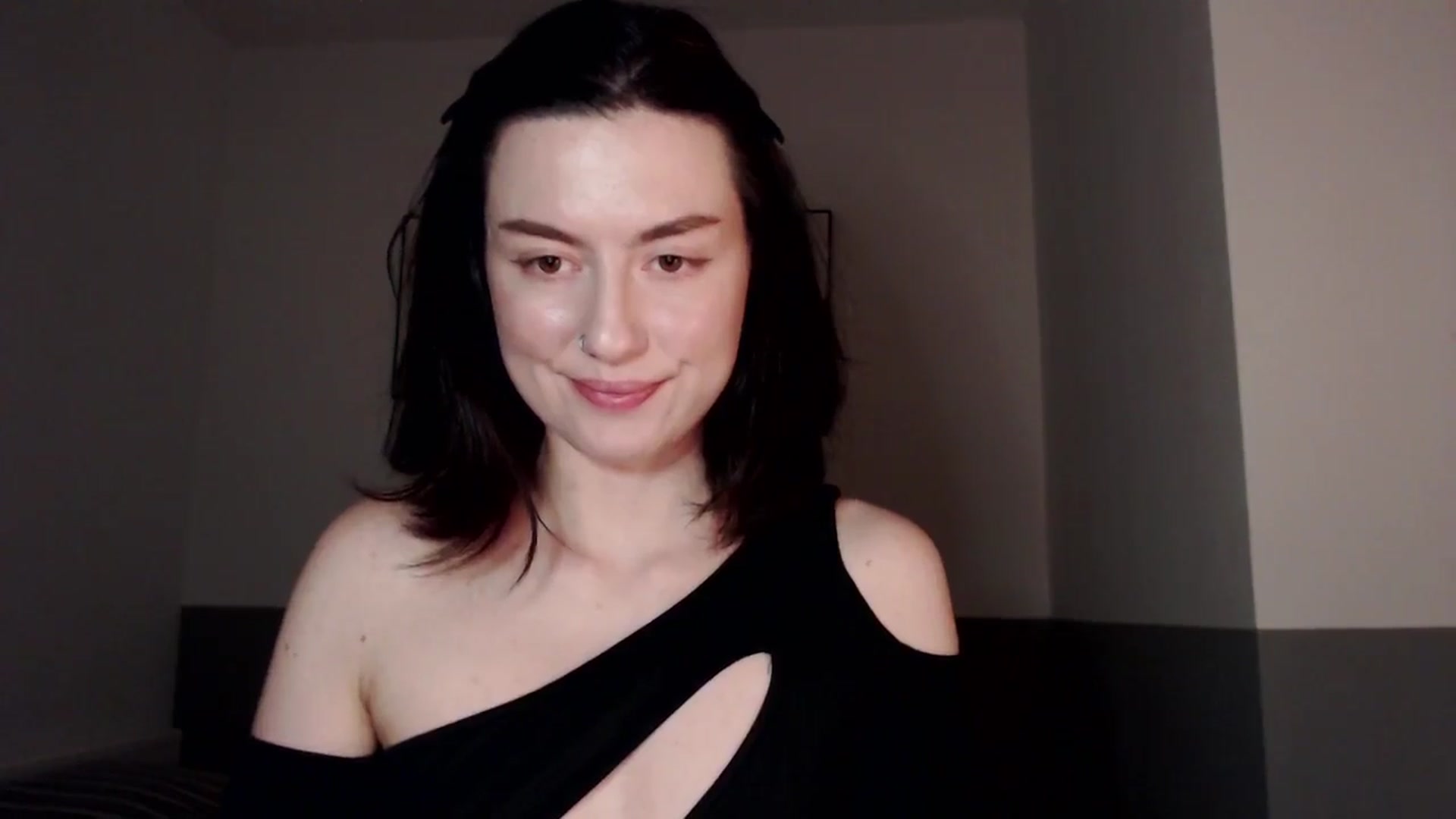 Gallery image thumbnail from HeyAriel's myfreecams stream on, 01/04/2026, 20:44 image 13 of 20