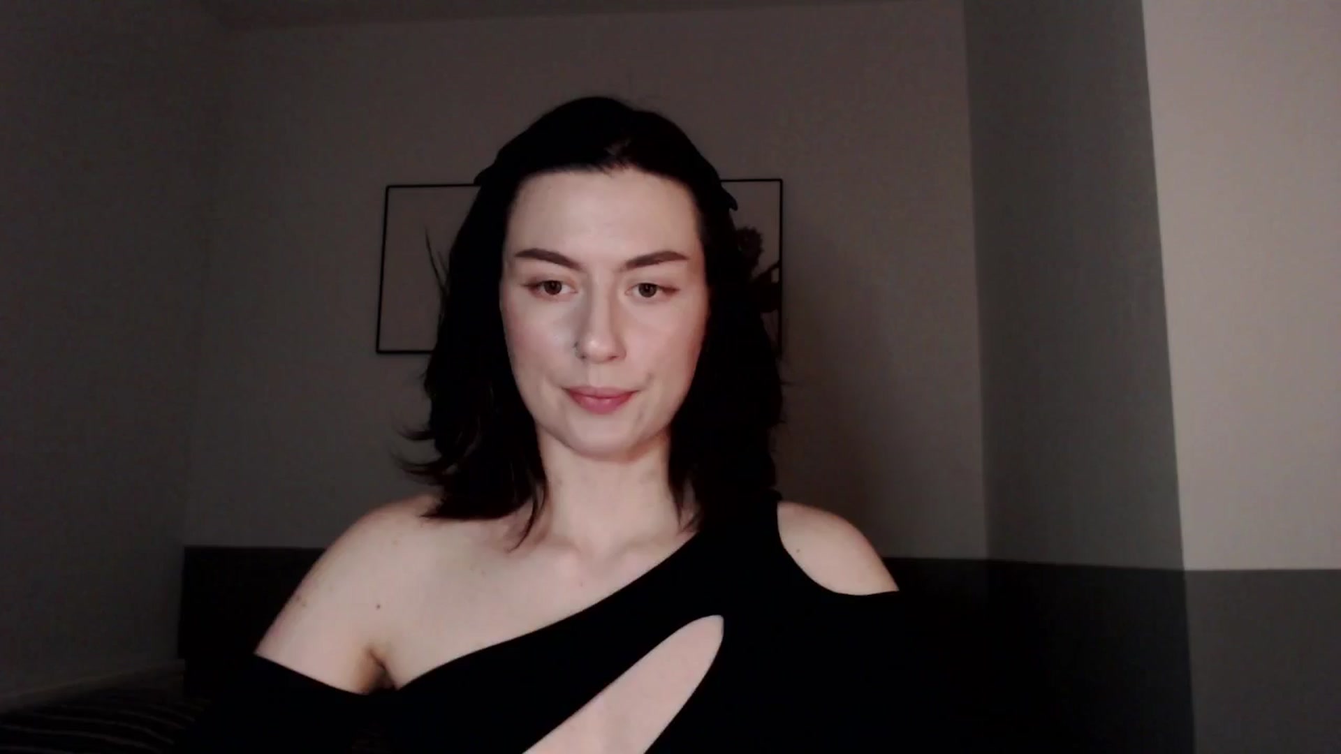 Gallery image thumbnail from HeyAriel's myfreecams stream on, 01/04/2026, 20:44 image 1 of 20