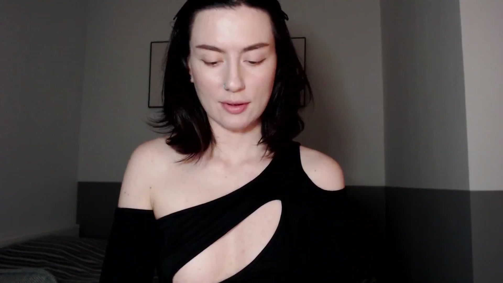 Gallery image thumbnail from HeyAriel's myfreecams stream on, 01/04/2026, 21:51 image 6 of 20