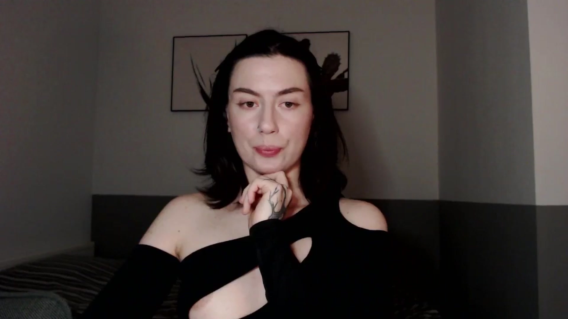 Gallery image thumbnail from HeyAriel's myfreecams stream on, 01/04/2026, 21:51 image 14 of 20