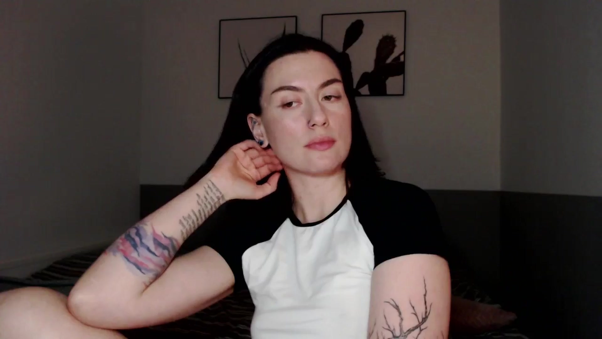 Gallery image thumbnail from HeyAriel's myfreecams stream on, 01/05/2026, 01:45 image 15 of 20