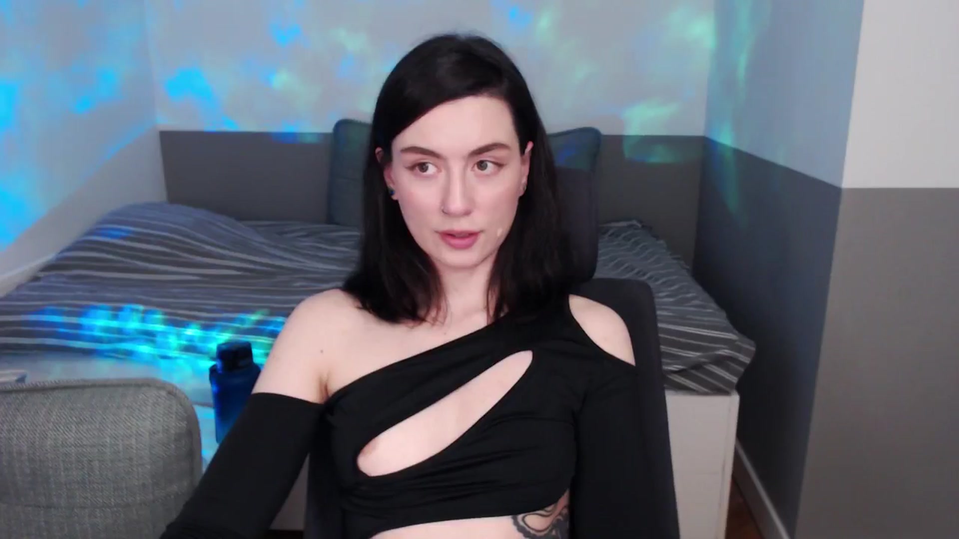 Gallery image thumbnail from HeyAriel's myfreecams stream on, 03/31/2026, 19:34 image 14 of 20