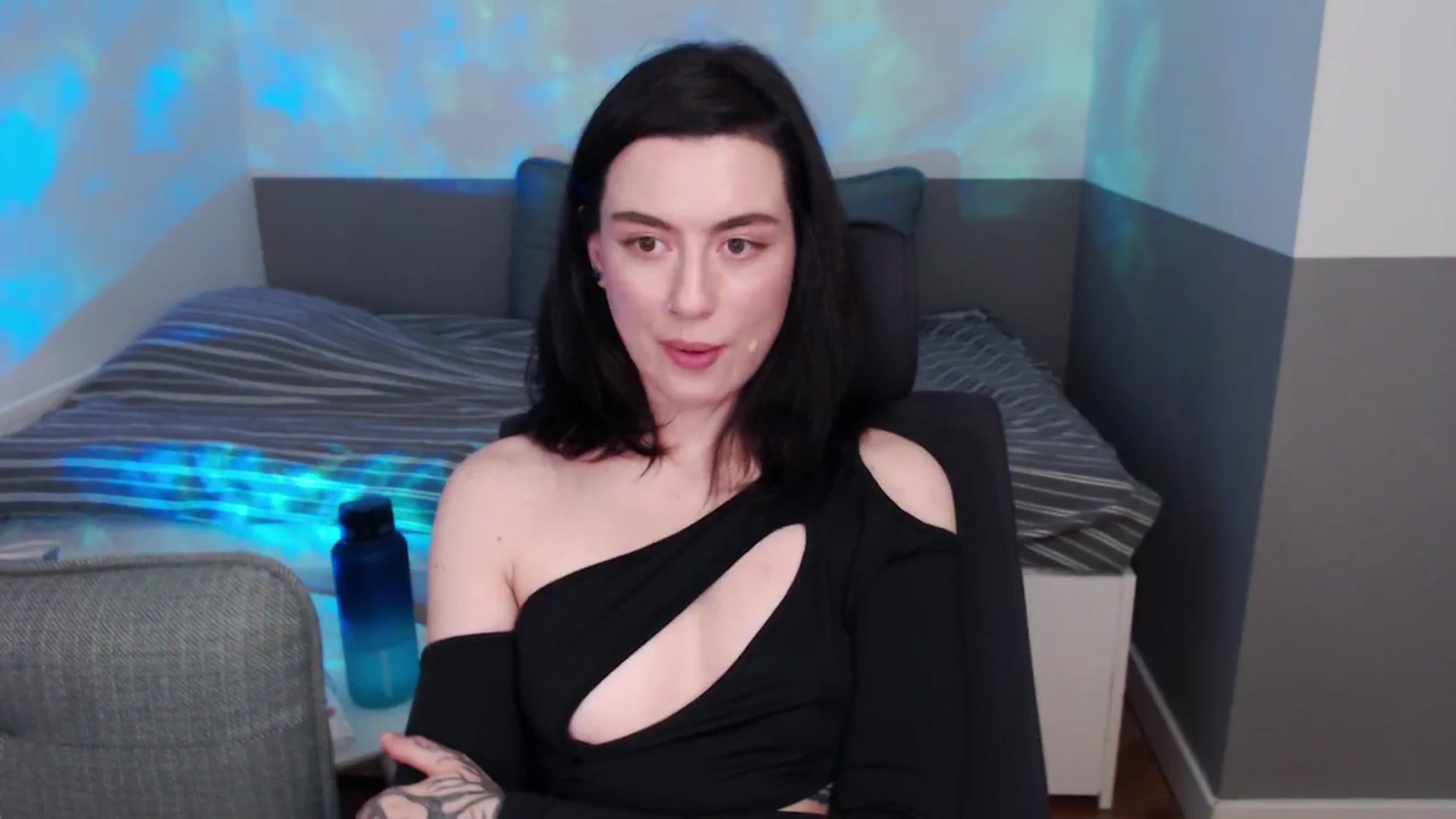 Gallery image thumbnail from HeyAriel's myfreecams stream on, 03/31/2026, 19:34 image 7 of 20