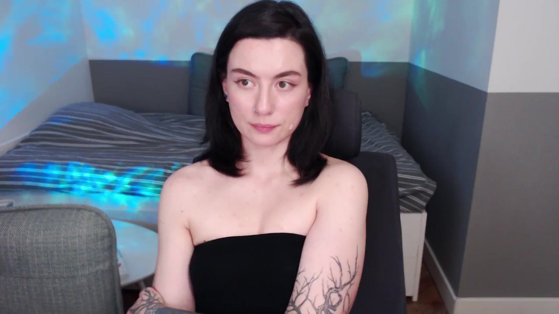 Gallery image thumbnail from HeyAriel's myfreecams stream on, 03/31/2026, 21:19 image 11 of 20