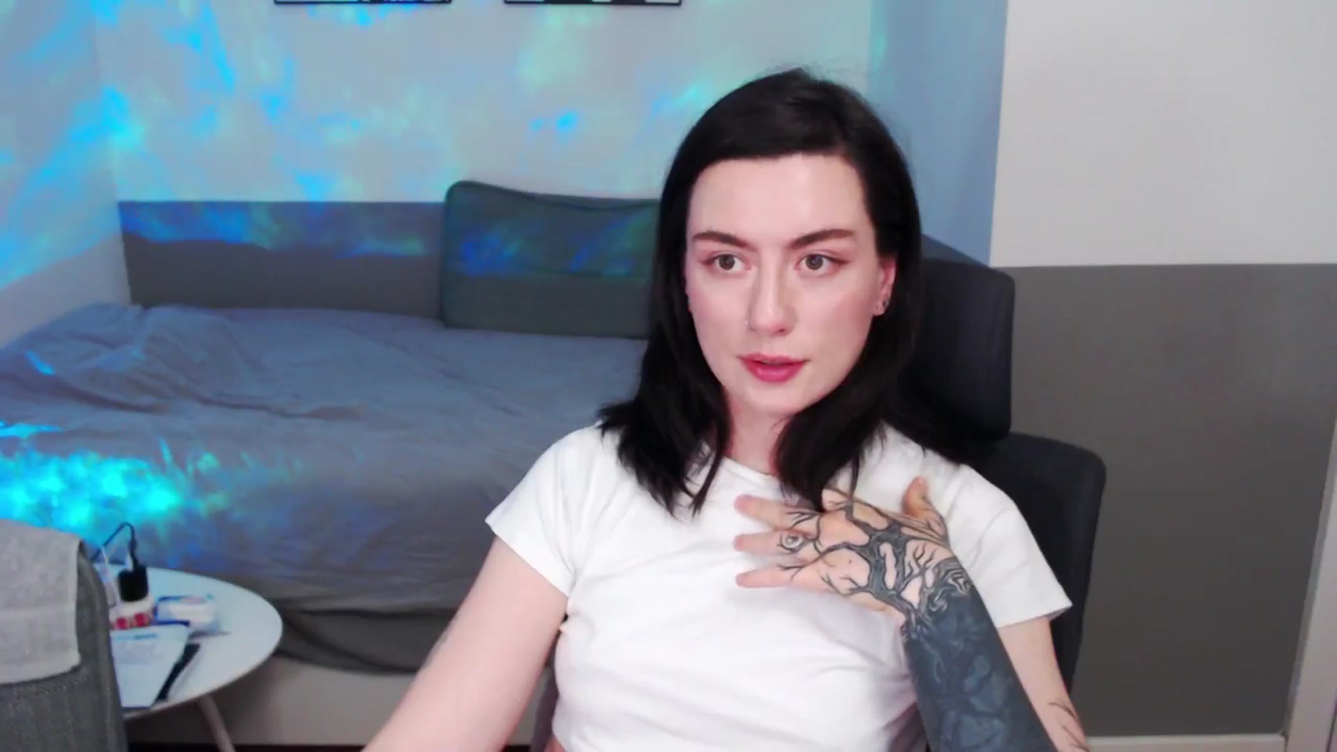 Gallery image thumbnail from HeyAriel's myfreecams stream on, 04/09/2026, 18:59 image 9 of 20