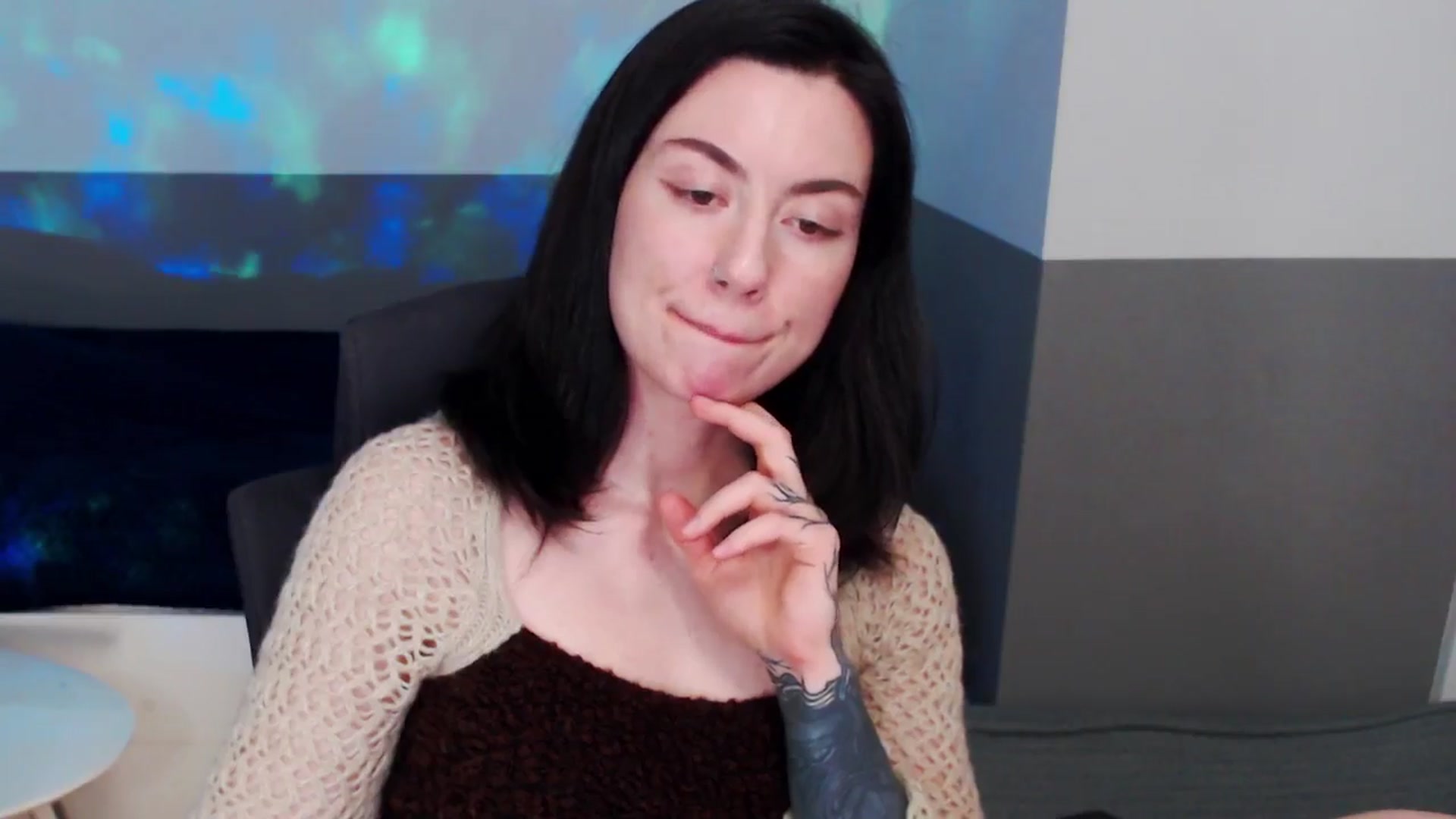 Gallery image thumbnail from HeyAriel's myfreecams stream on, 04/19/2026, 18:13 image 15 of 20