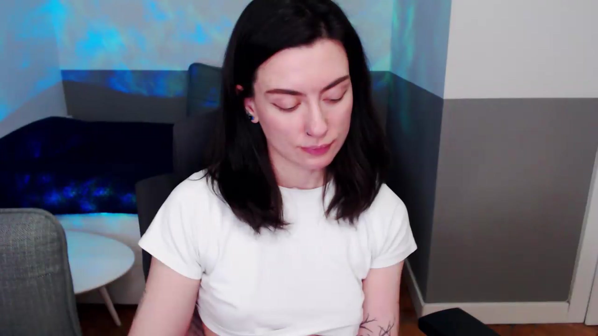 Gallery image thumbnail from HeyAriel's myfreecams stream on, 05/26/2026, 18:44 image 16 of 20