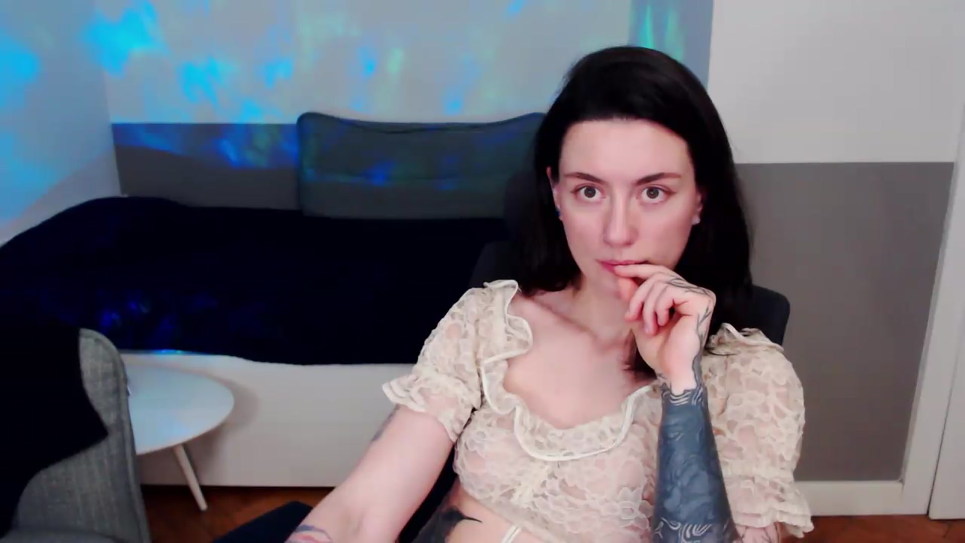 Gallery image thumbnail from HeyAriel's myfreecams stream on, 06/30/2026, 21:14 image 17 of 20