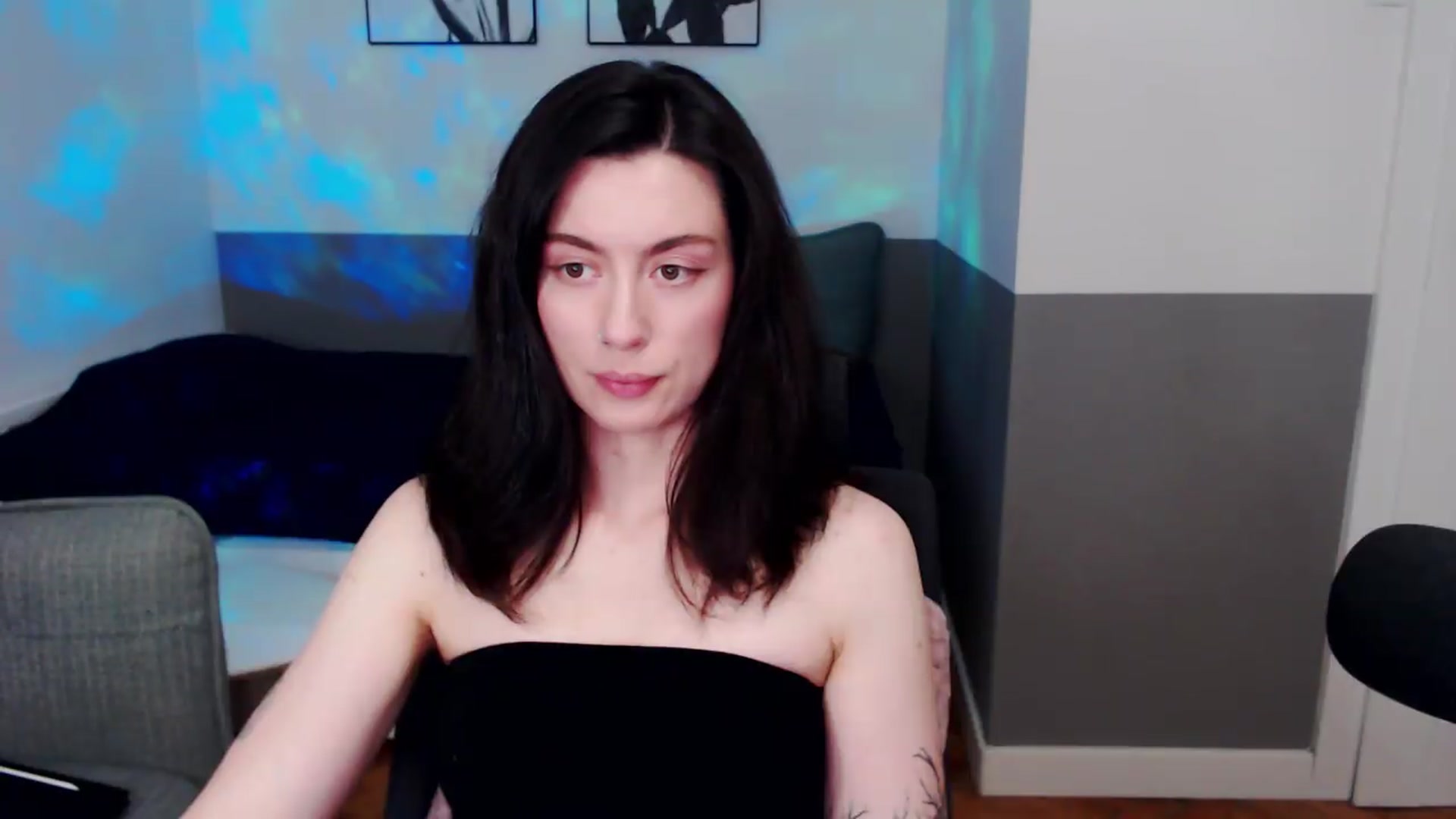 Gallery image thumbnail from HeyAriel's myfreecams stream on, 07/05/2026, 17:32 image 6 of 20