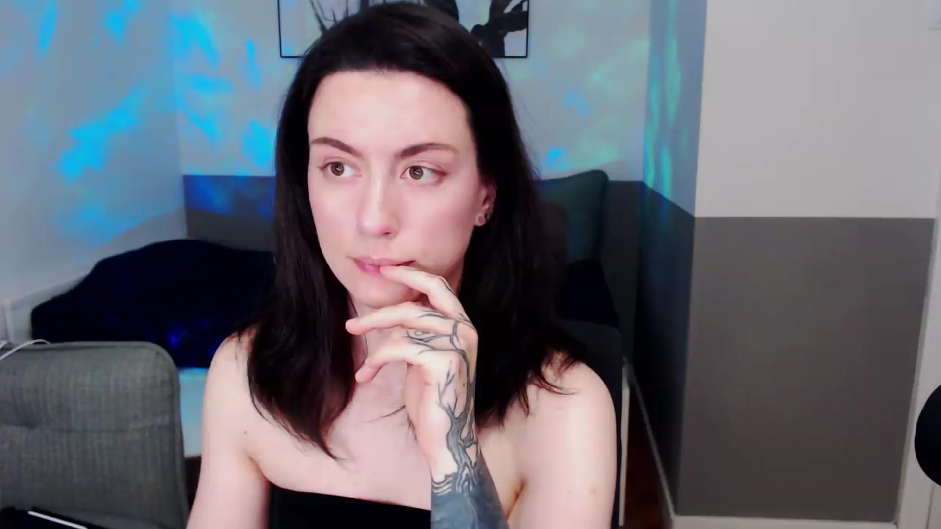 Gallery image thumbnail from HeyAriel's myfreecams stream on, 07/05/2026, 21:03 image 2 of 20