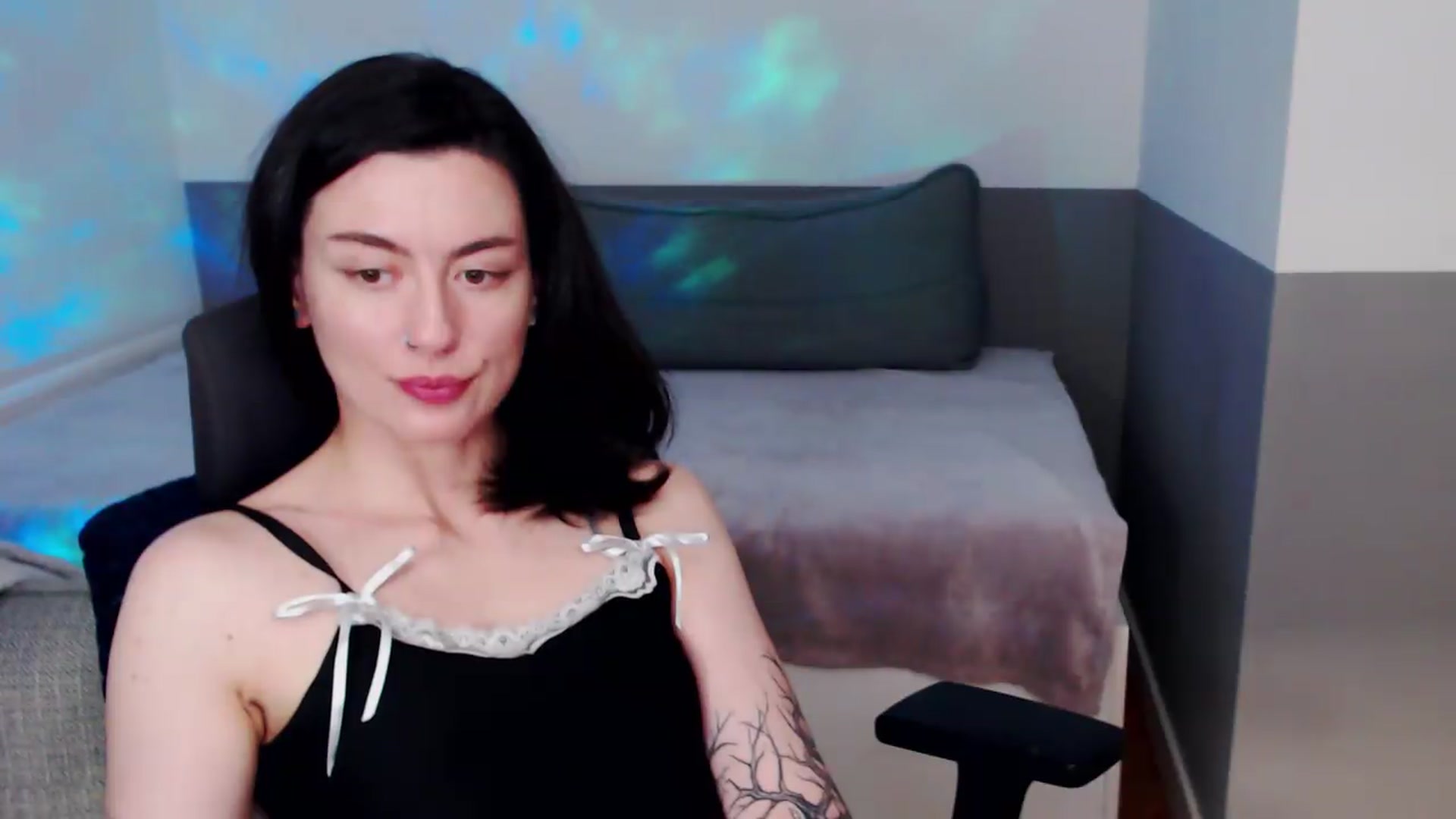 Gallery image thumbnail from HeyAriel's myfreecams stream on, 07/12/2026, 19:09 image 16 of 20