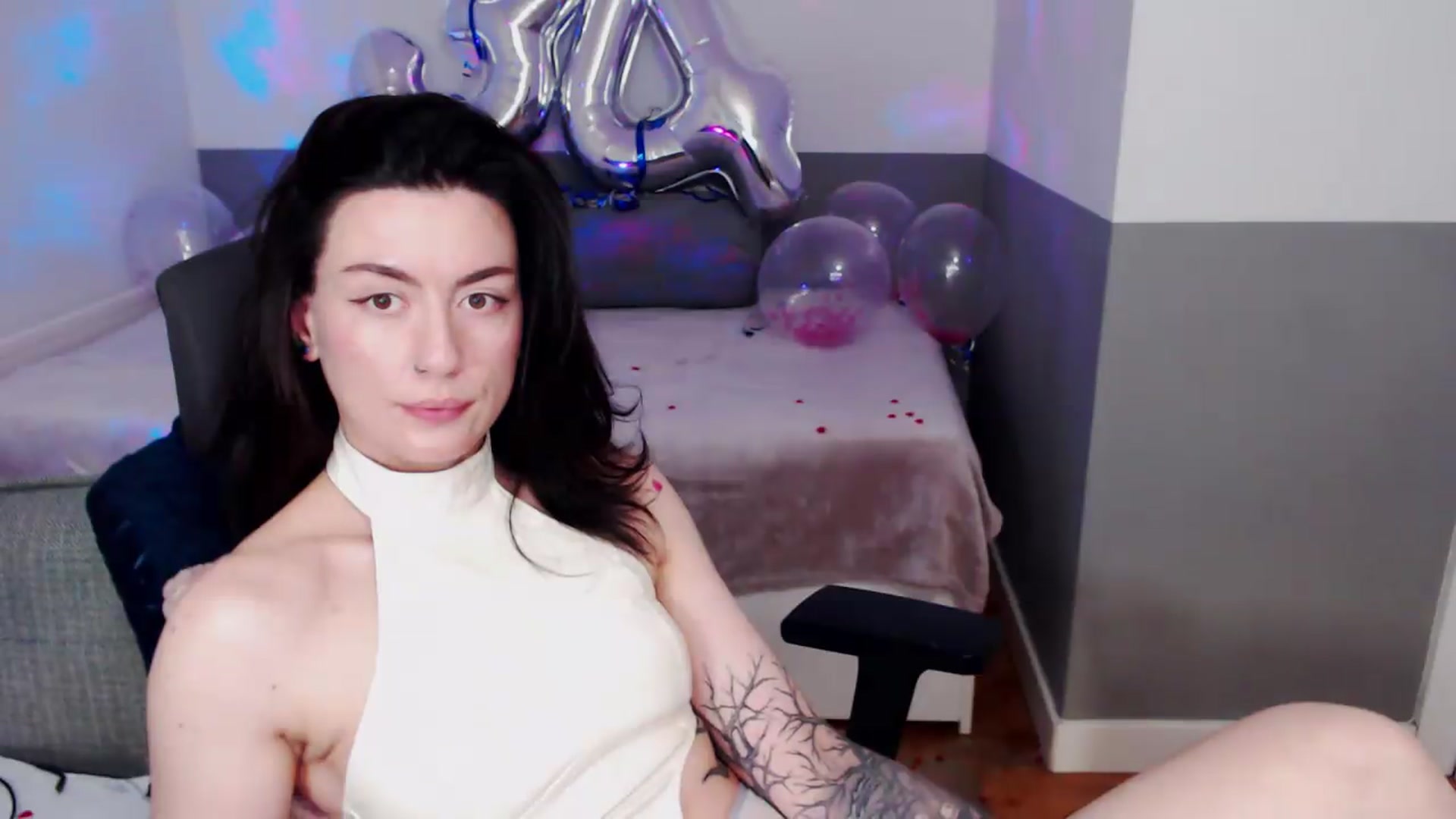 Gallery image thumbnail from HeyAriel's myfreecams stream on, 07/19/2026, 08:51 image 14 of 20