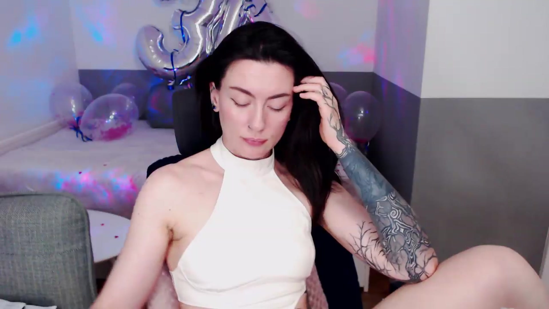 Gallery image thumbnail from HeyAriel's myfreecams stream on, 07/19/2026, 10:29 image 20 of 20
