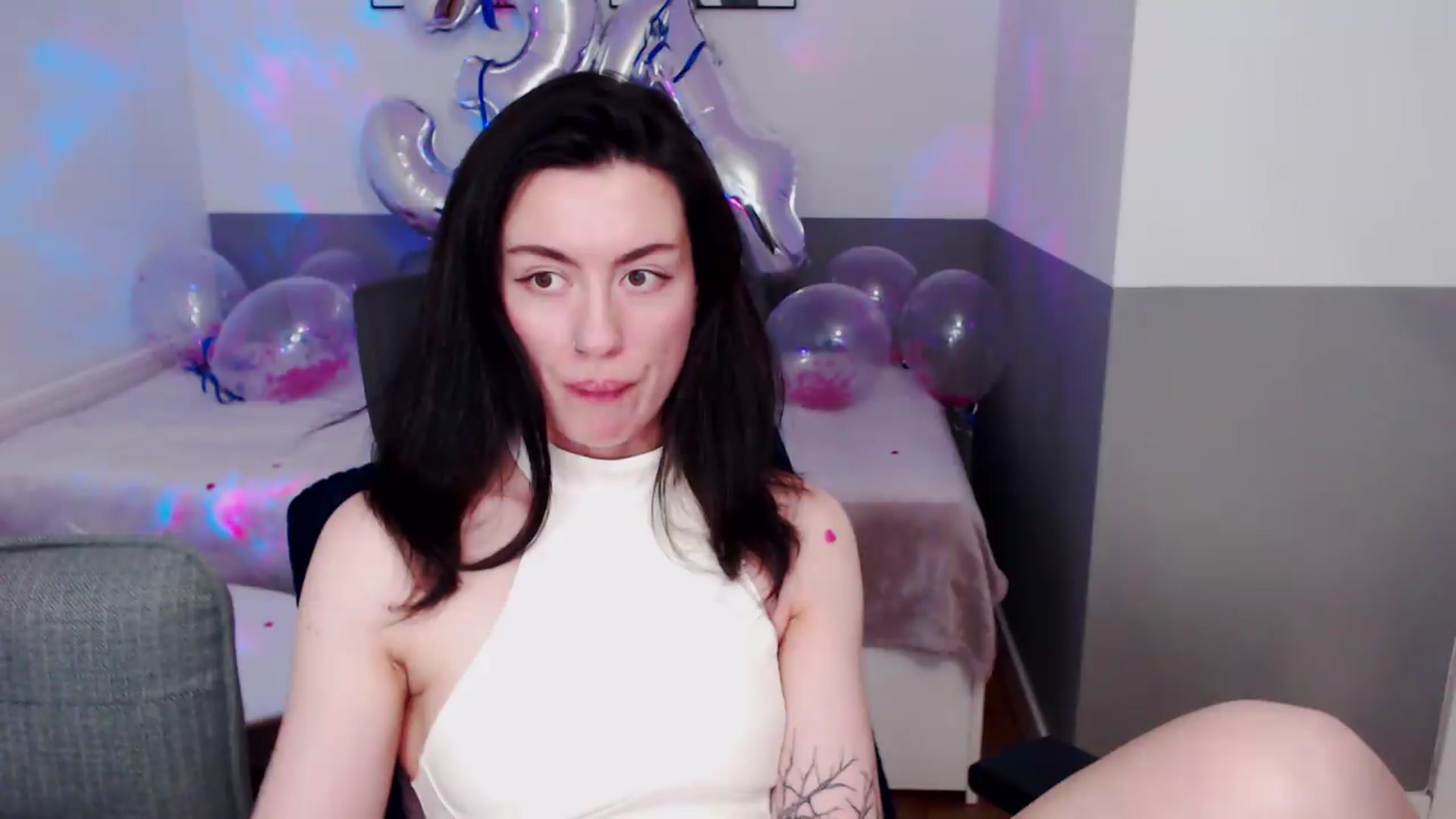 Gallery image thumbnail from HeyAriel's myfreecams stream on, 07/19/2026, 12:02 image 4 of 20