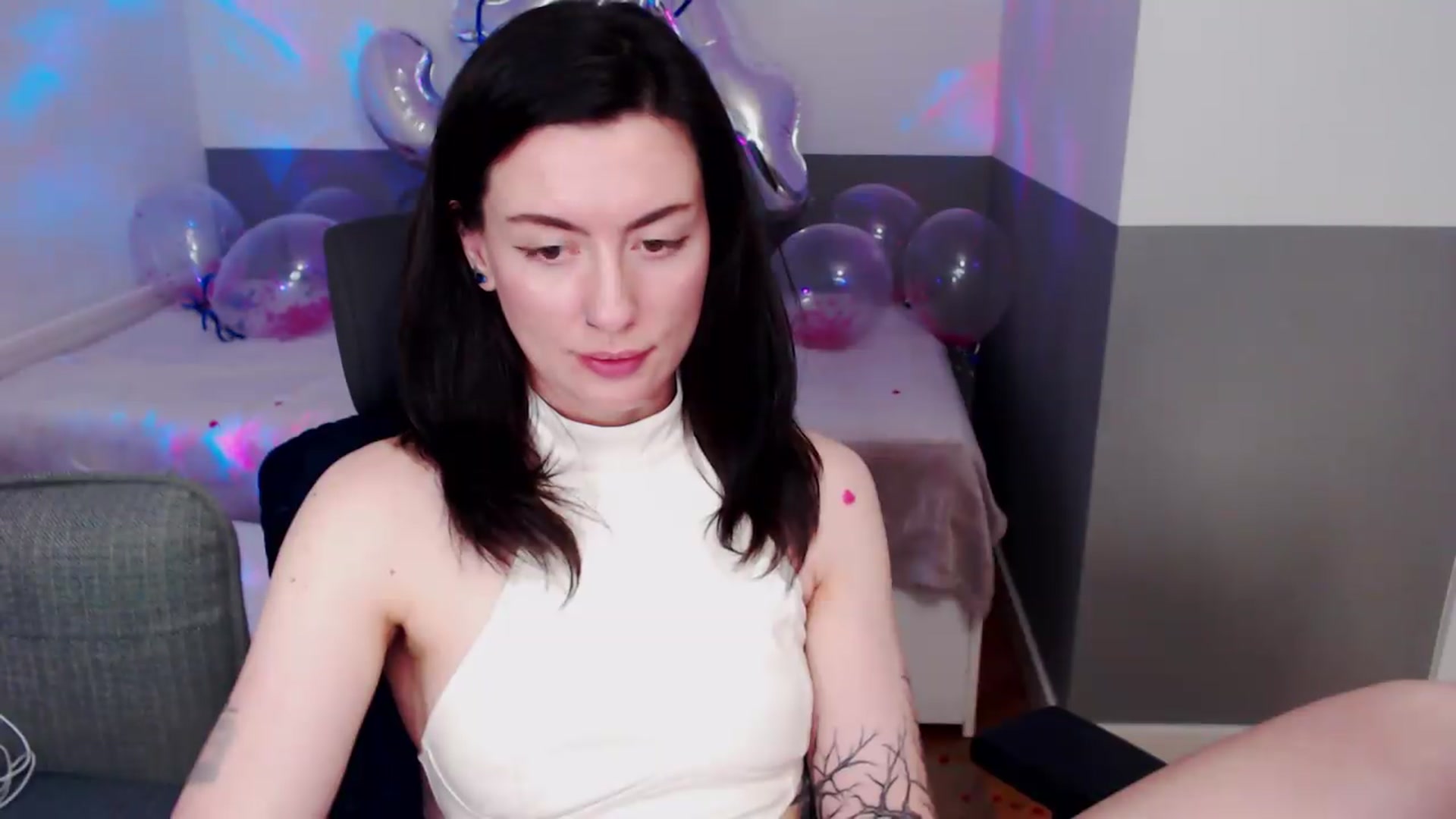 Gallery image thumbnail from HeyAriel's myfreecams stream on, 07/19/2026, 13:07 image 18 of 20