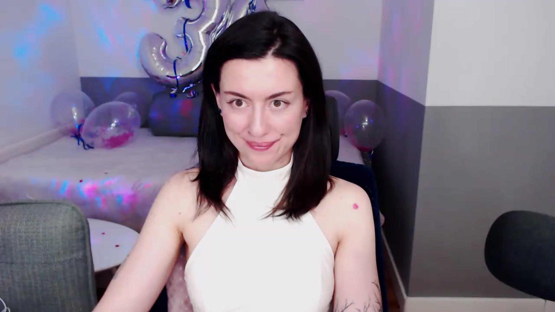 Gallery image thumbnail from HeyAriel's myfreecams stream on, 07/19/2026, 15:14 image 5 of 20