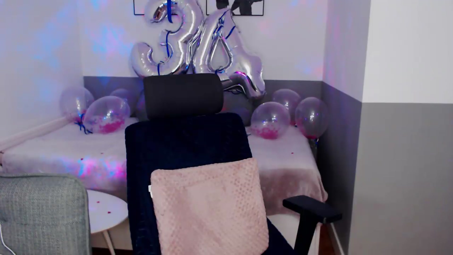 Gallery image thumbnail from HeyAriel's myfreecams stream on, 07/19/2026, 16:44 image 11 of 20
