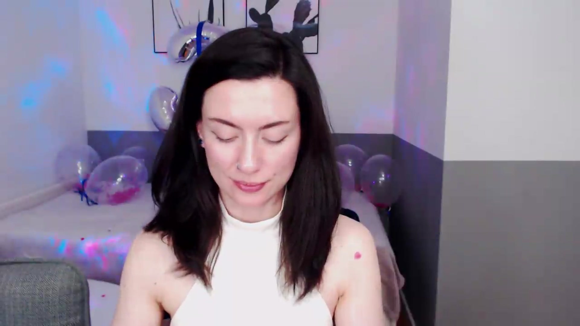 Gallery image thumbnail from HeyAriel's myfreecams stream on, 07/19/2026, 16:44 image 3 of 20