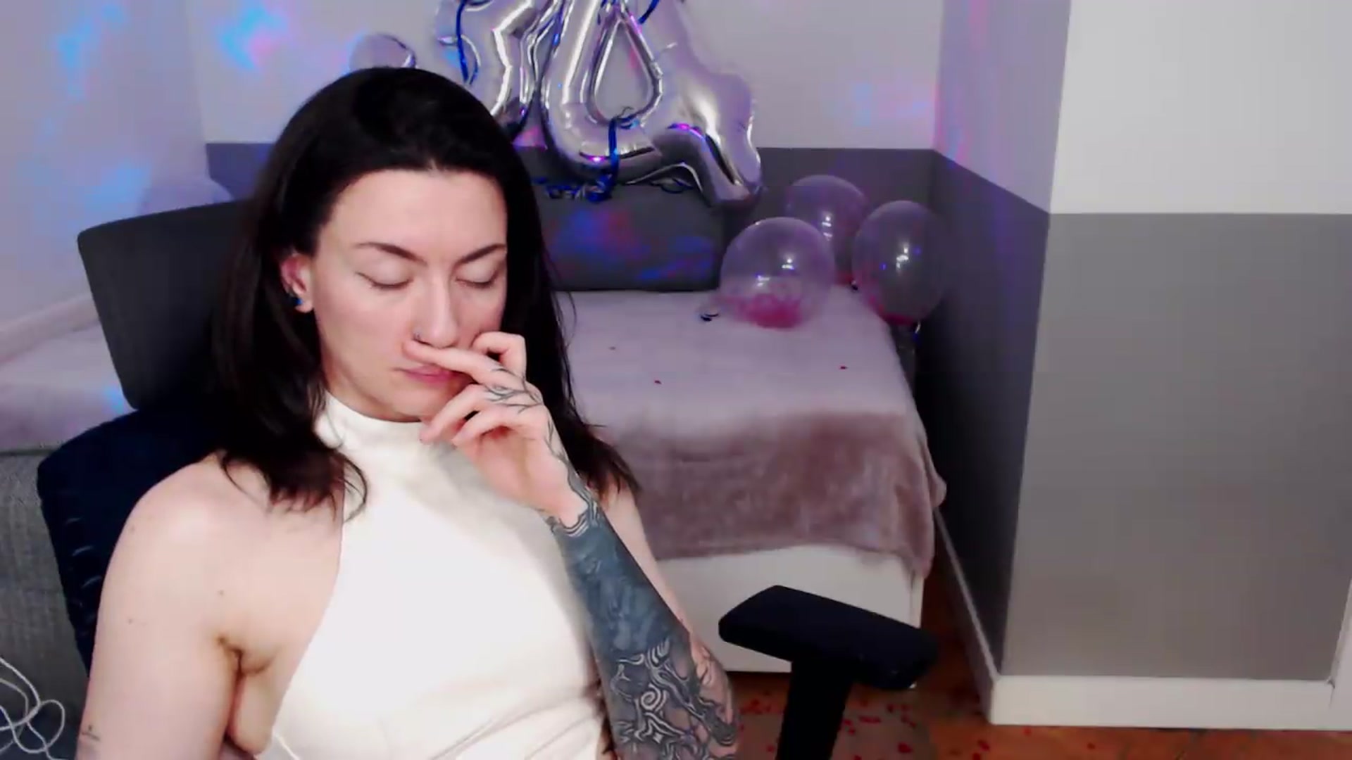 Gallery image thumbnail from HeyAriel's myfreecams stream on, 07/19/2026, 19:32 image 20 of 20