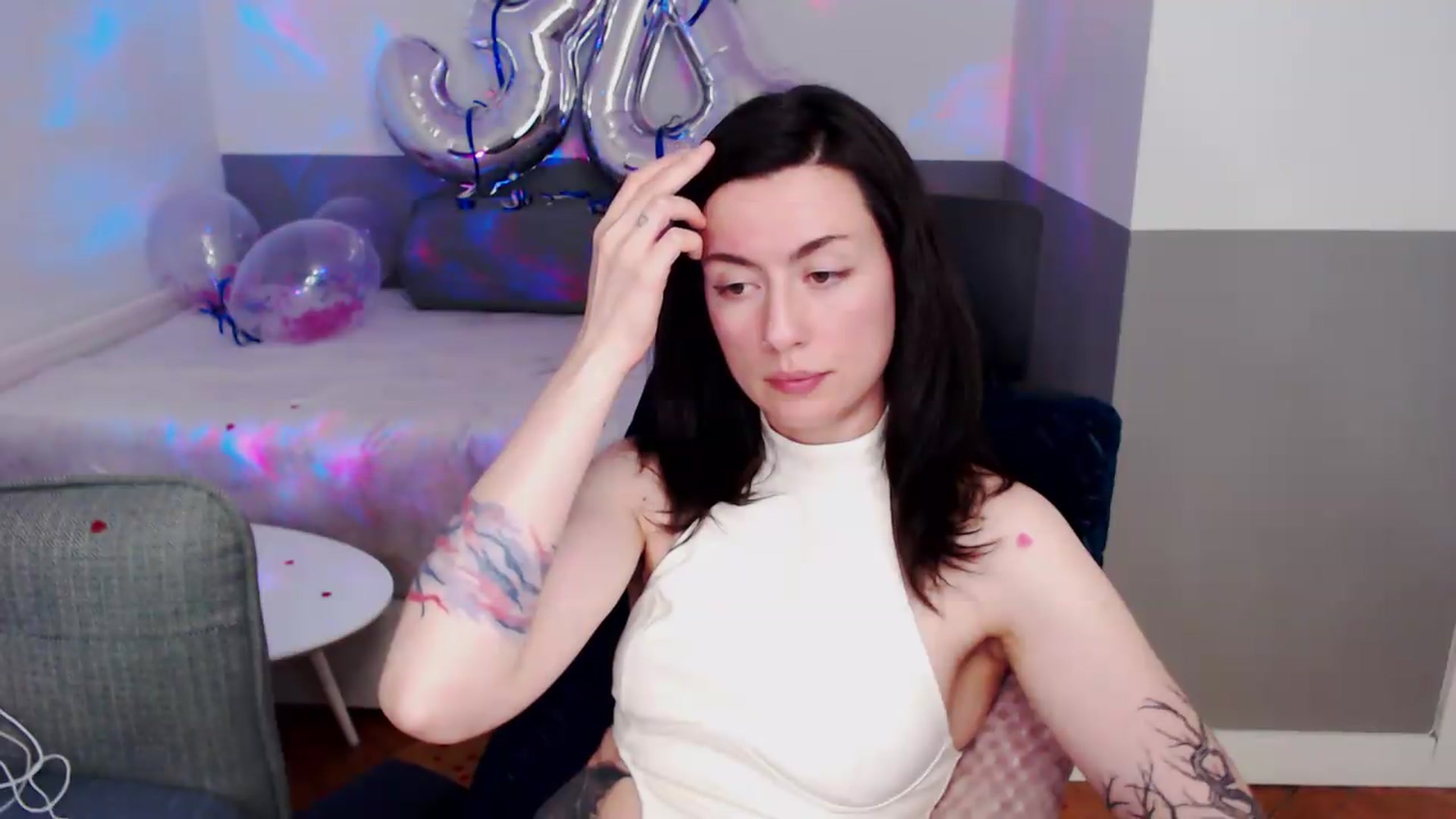Gallery image thumbnail from HeyAriel's myfreecams stream on, 07/19/2026, 19:32 image 16 of 20