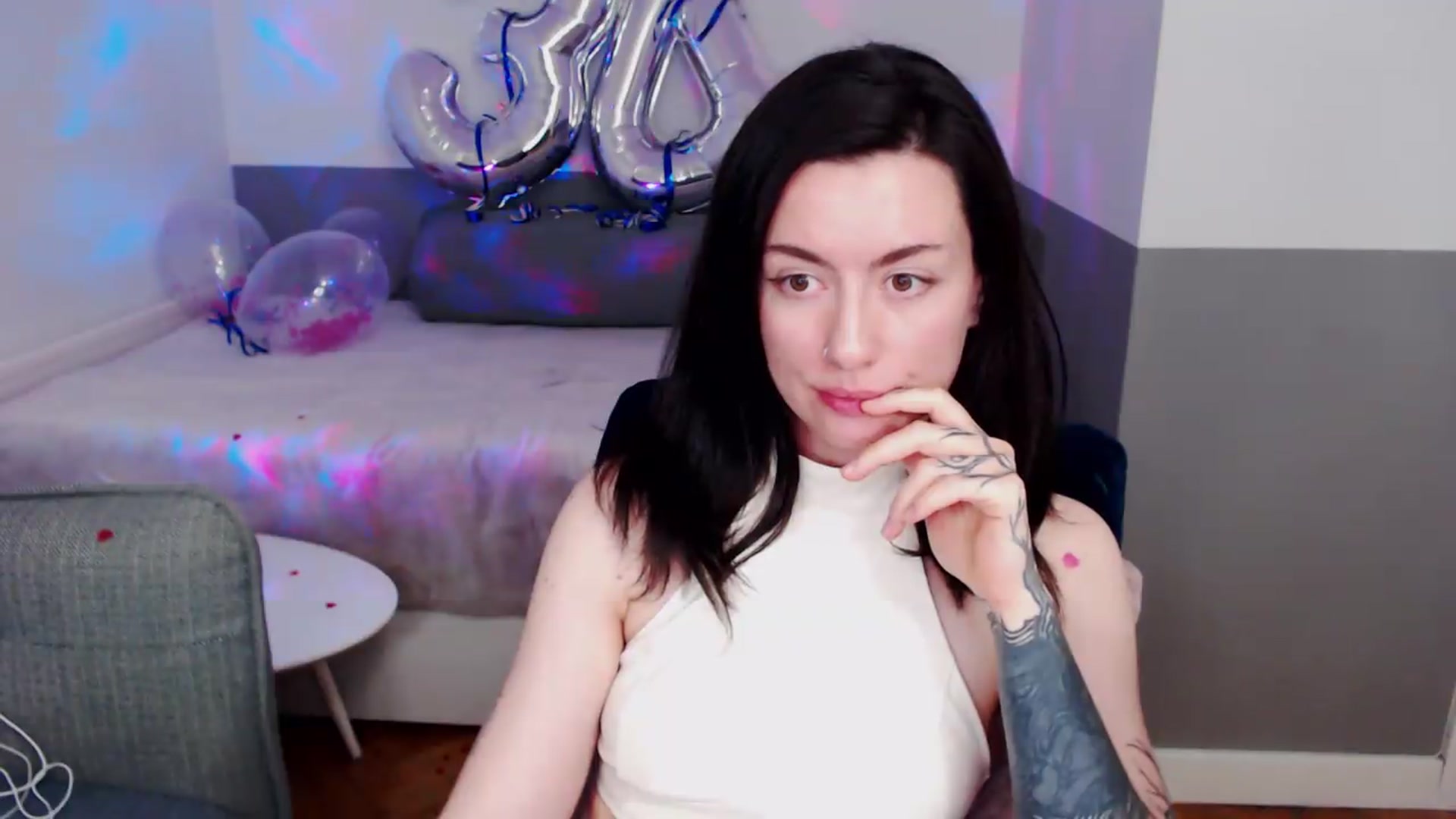 Gallery image thumbnail from HeyAriel's myfreecams stream on, 07/19/2026, 19:32 image 3 of 20