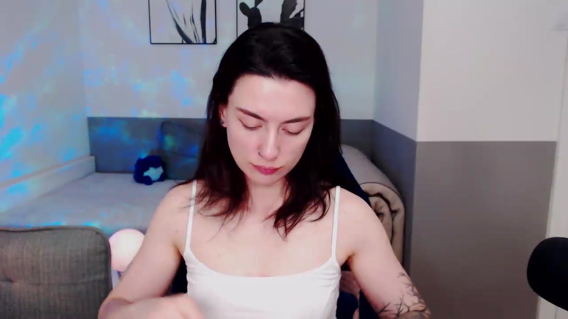 Gallery image thumbnail from HeyAriel's myfreecams stream on, 08/25/2026, 23:06 image 5 of 20