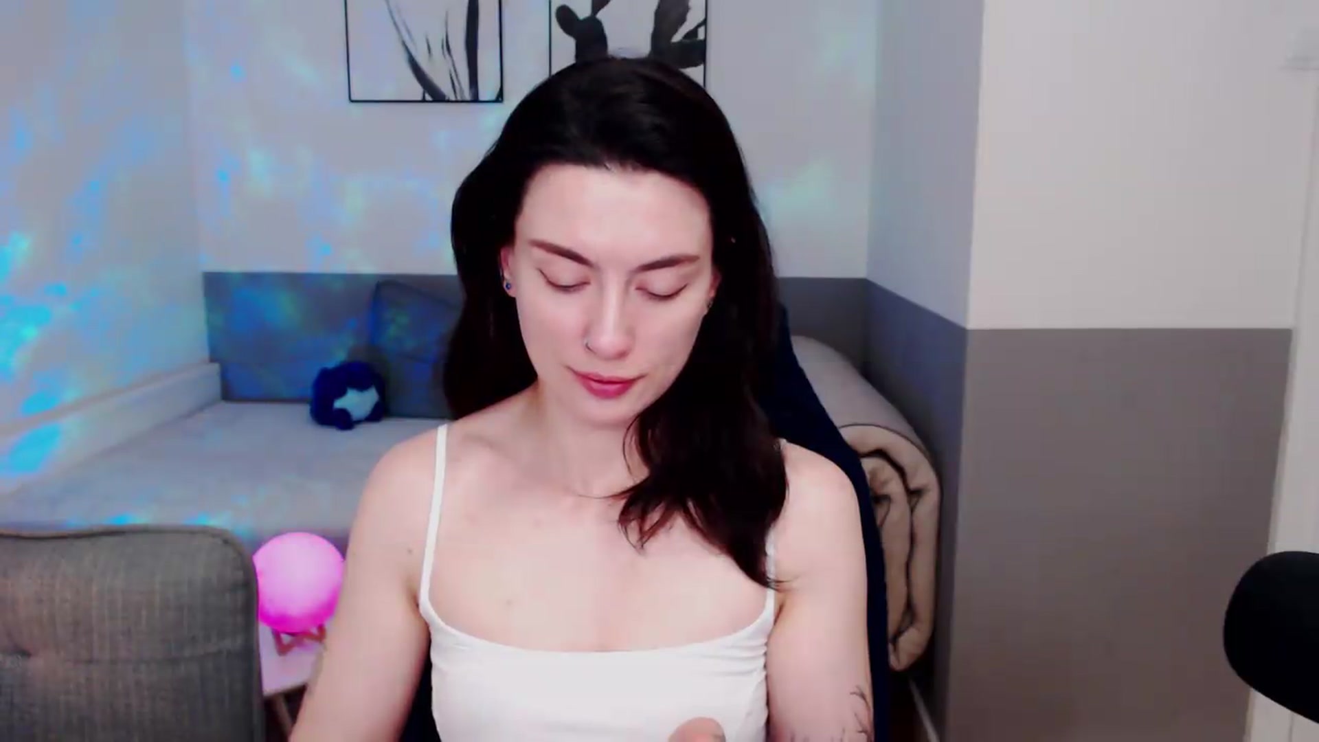 Gallery image thumbnail from HeyAriel's myfreecams stream on, 08/25/2026, 23:06 image 6 of 20