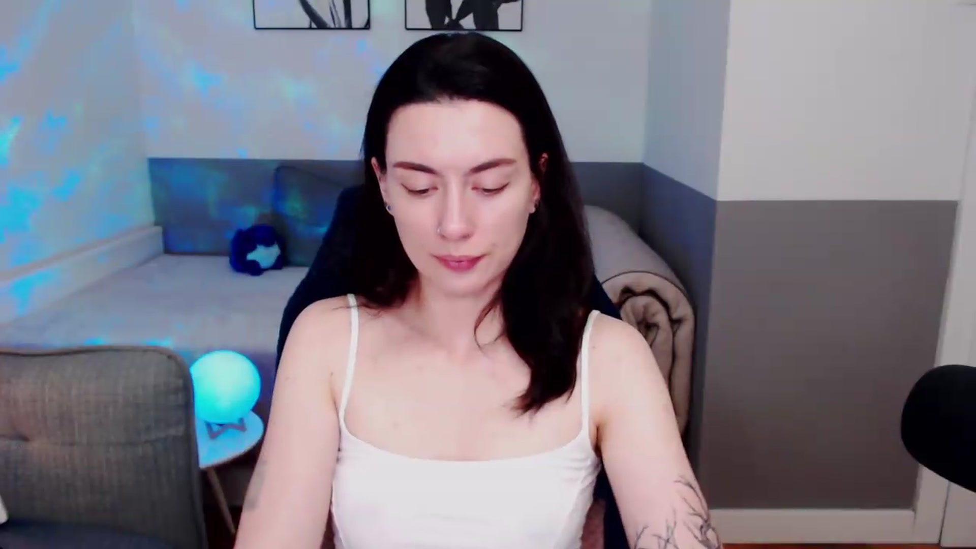 Gallery image thumbnail from HeyAriel's myfreecams stream on, 08/25/2026, 23:06 image 8 of 20