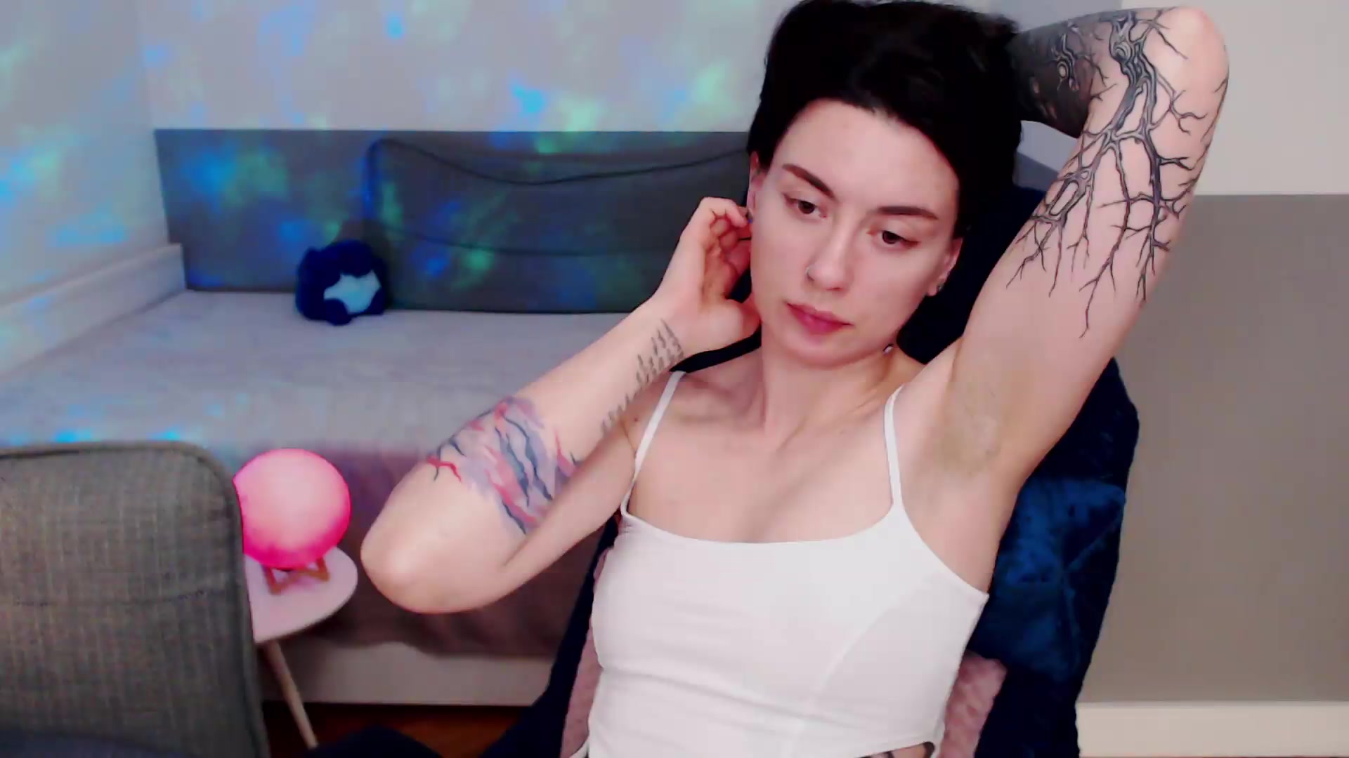 Gallery image thumbnail from HeyAriel's myfreecams stream on, 08/26/2026, 03:02 image 13 of 20