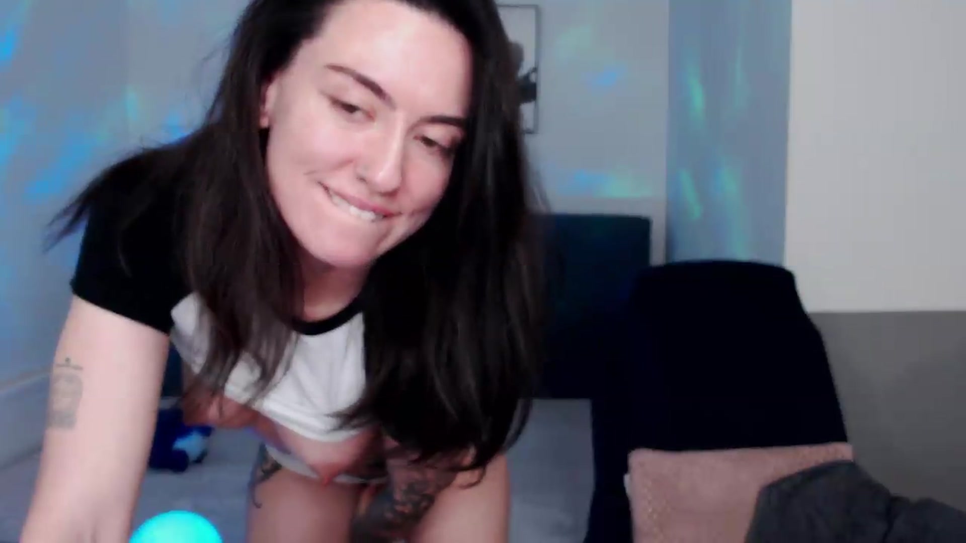 Gallery image thumbnail from HeyAriel's myfreecams stream on, 09/10/2026, 19:56 image 20 of 20