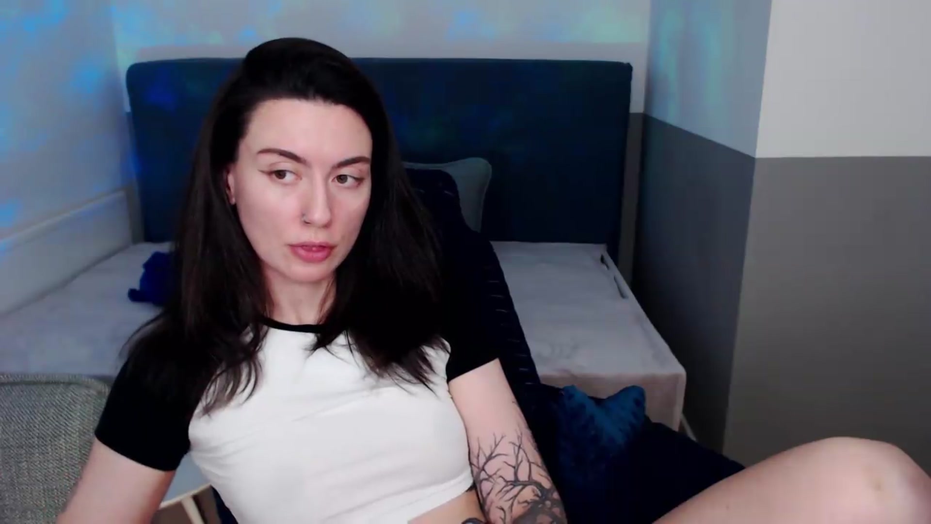 Gallery image thumbnail from HeyAriel's myfreecams stream on, 09/10/2026, 21:17 image 8 of 20