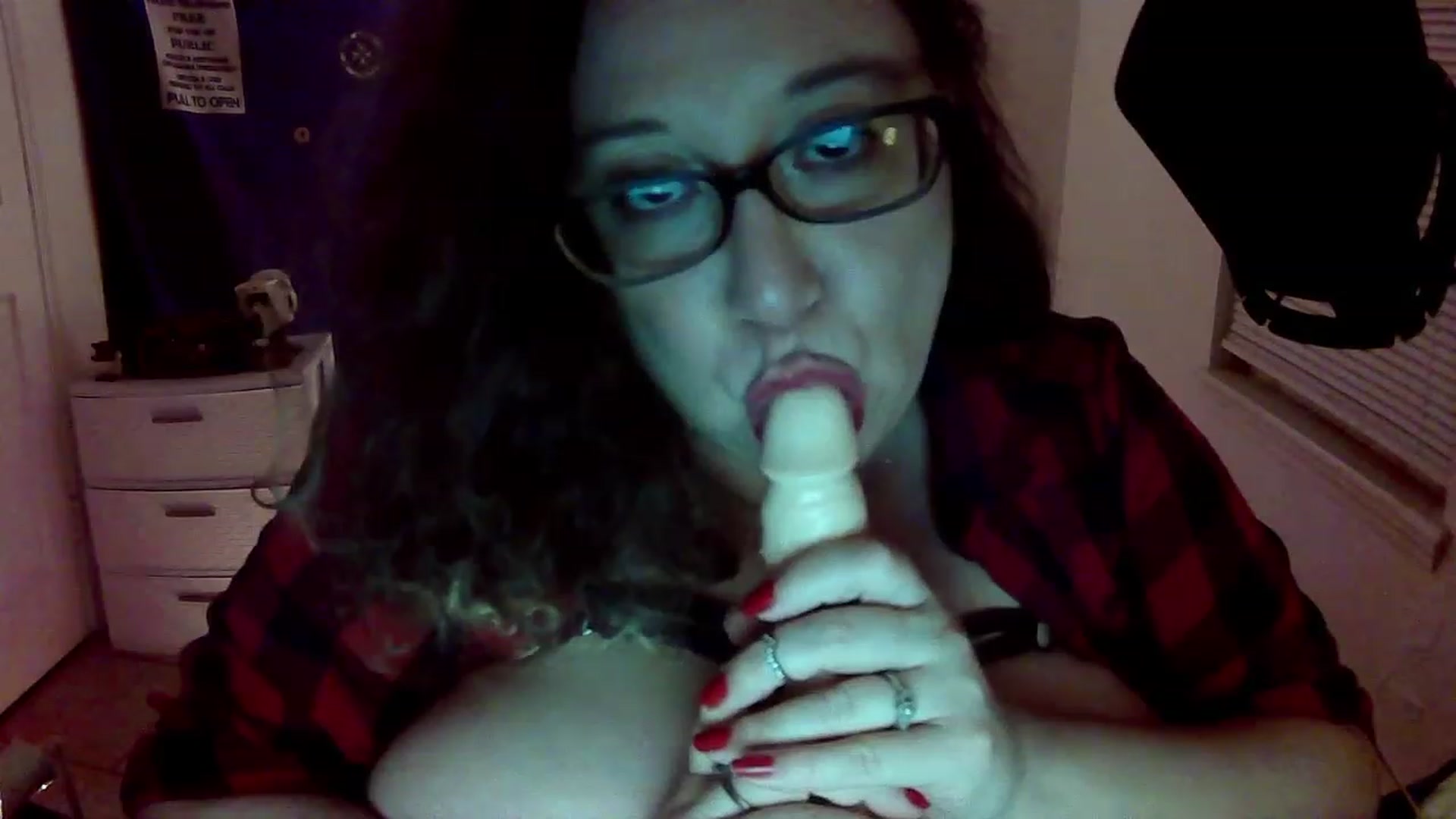 Gallery image thumbnail from HeyHeyShae's myfreecams stream on, 11/20/2022, 03:00 image 14 of 20