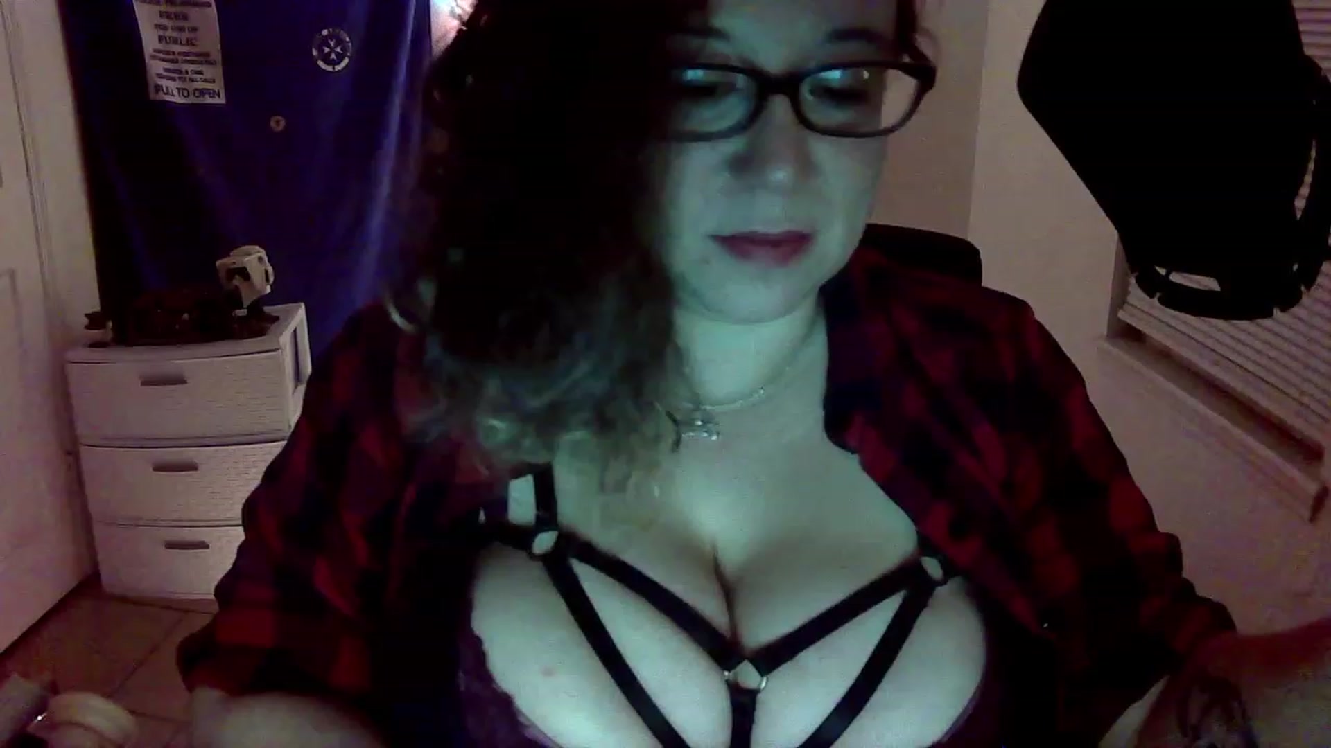 Gallery image thumbnail from HeyHeyShae's myfreecams stream on, 11/20/2022, 05:50 image 14 of 20