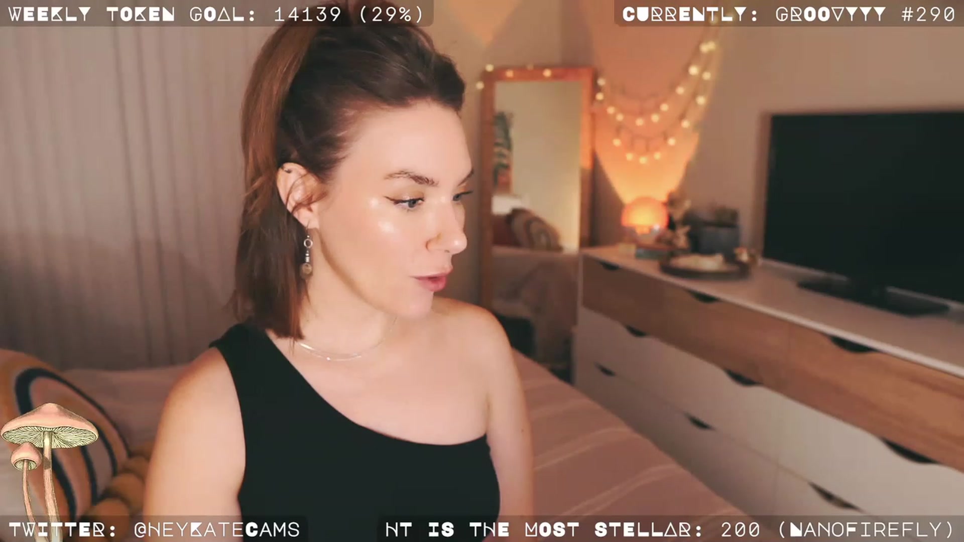 Gallery image thumbnail from HeyKate's myfreecams stream on, 11/20/2022, 05:45 image 8 of 20