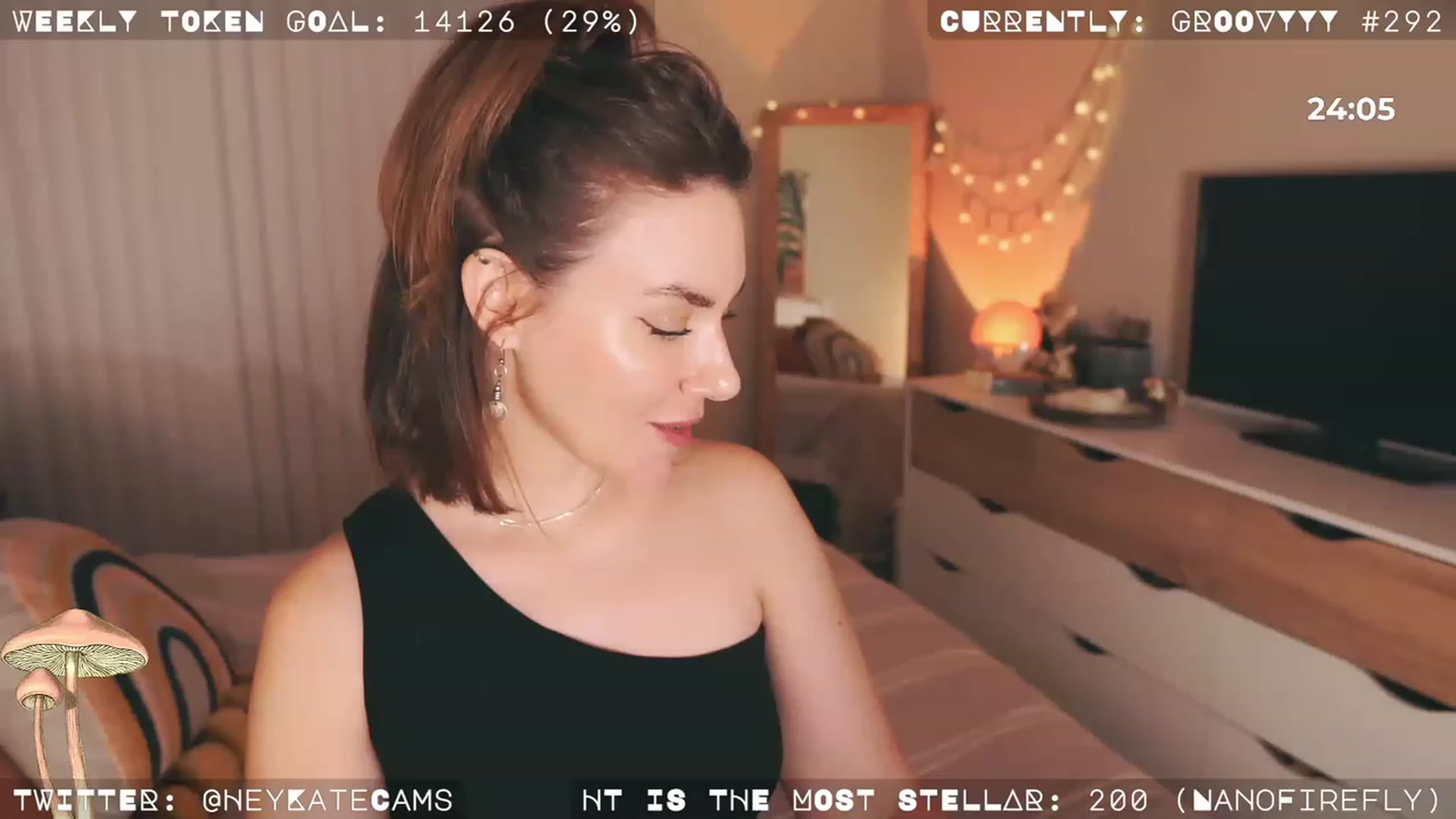 Gallery image thumbnail from HeyKate's myfreecams stream on, 11/20/2022, 05:45 image 10 of 20