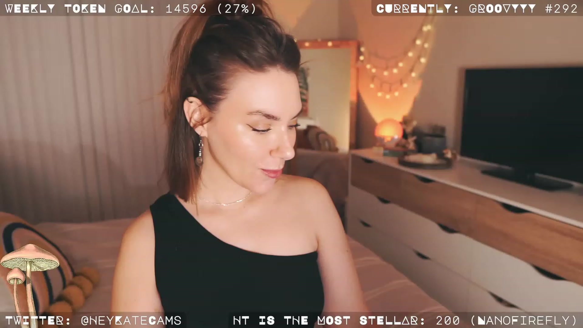 Gallery image thumbnail from HeyKate's myfreecams stream on, 11/20/2022, 05:45 image 1 of 20