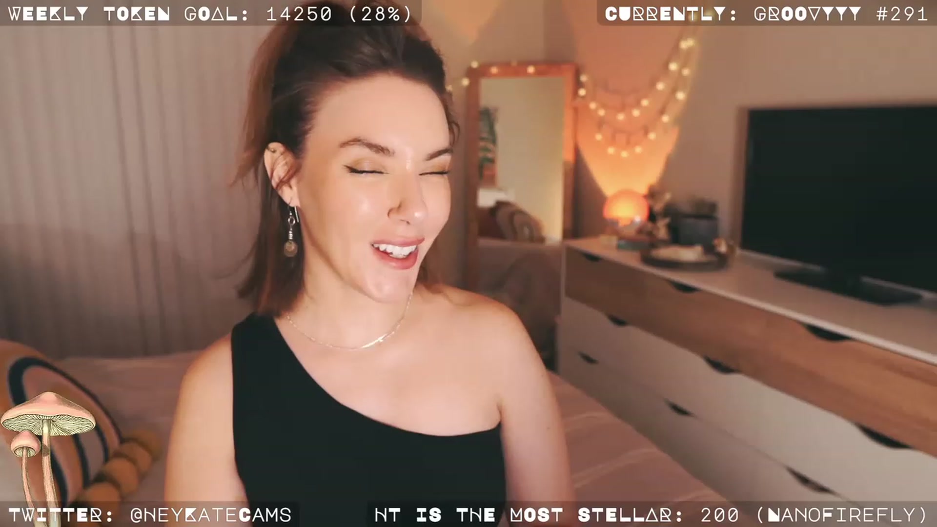 Gallery image thumbnail from HeyKate's myfreecams stream on, 11/20/2022, 05:45 image 5 of 20