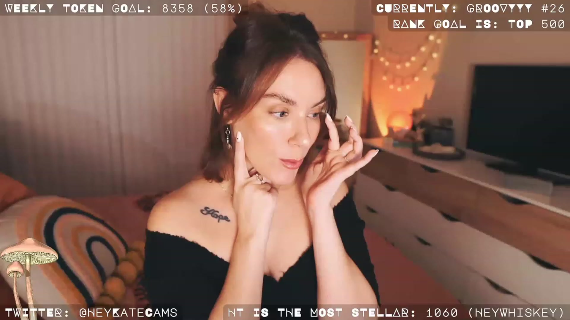 Gallery image thumbnail from HeyKate's myfreecams stream on, 12/07/2022, 05:29 image 7 of 20
