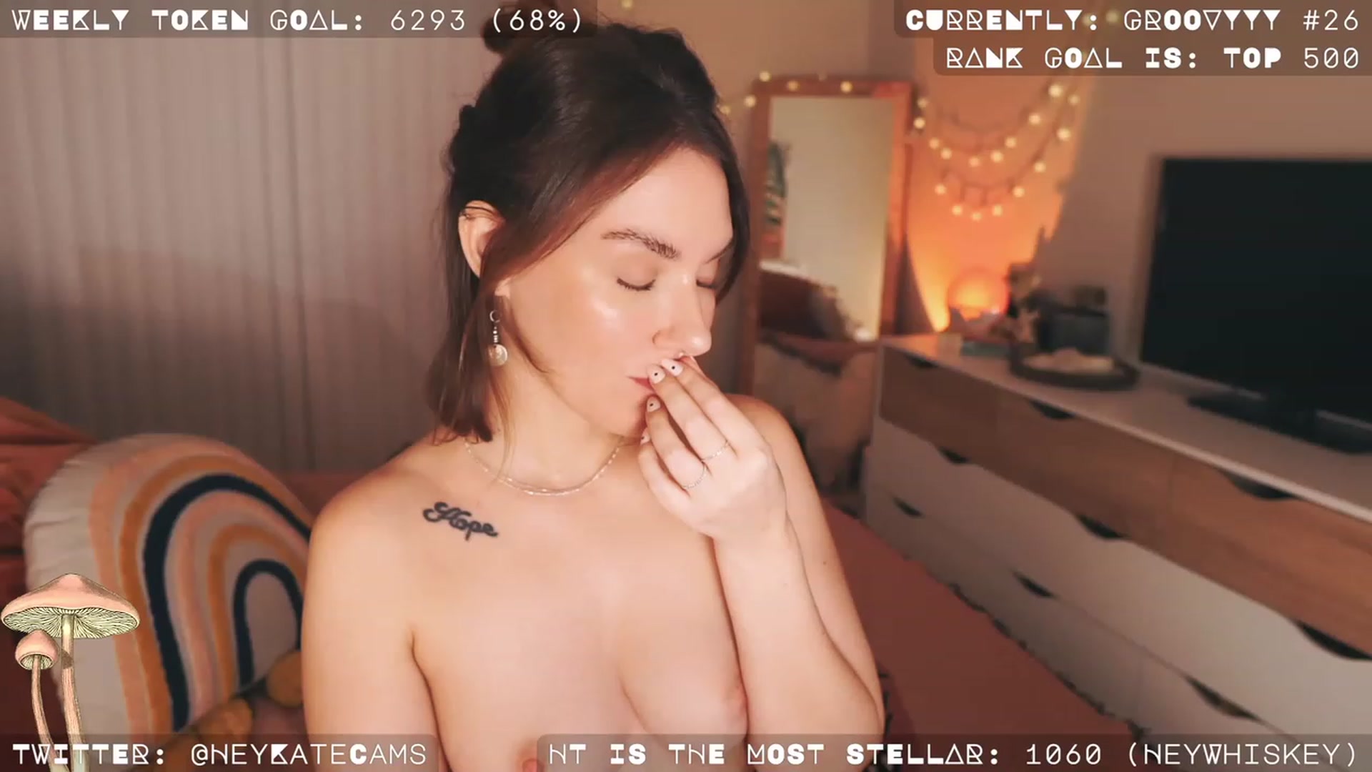 Gallery image thumbnail from HeyKate's myfreecams stream on, 12/07/2022, 08:12 image 8 of 20