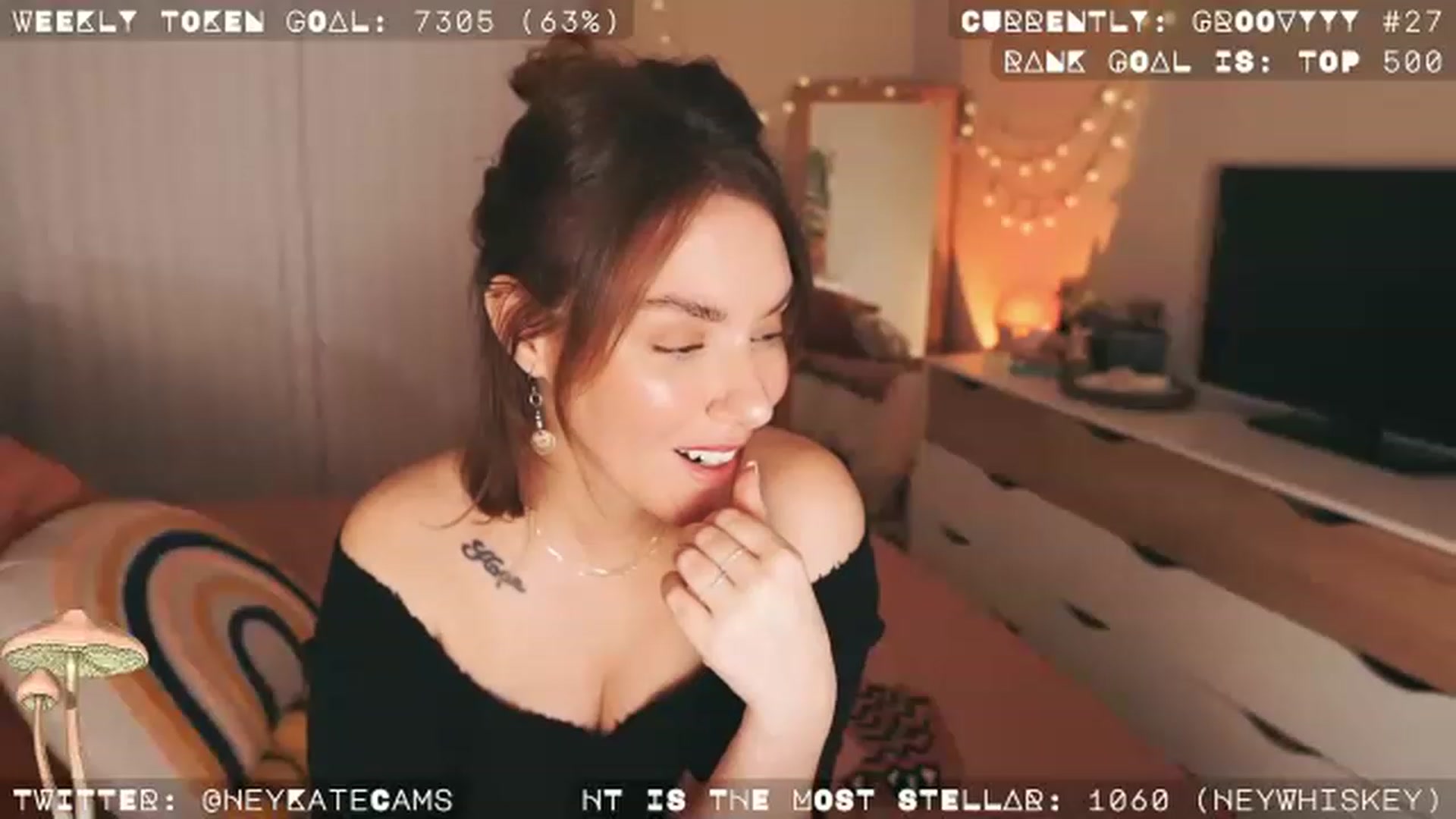 Gallery image thumbnail from HeyKate's myfreecams stream on, 12/07/2022, 08:12 image 1 of 20