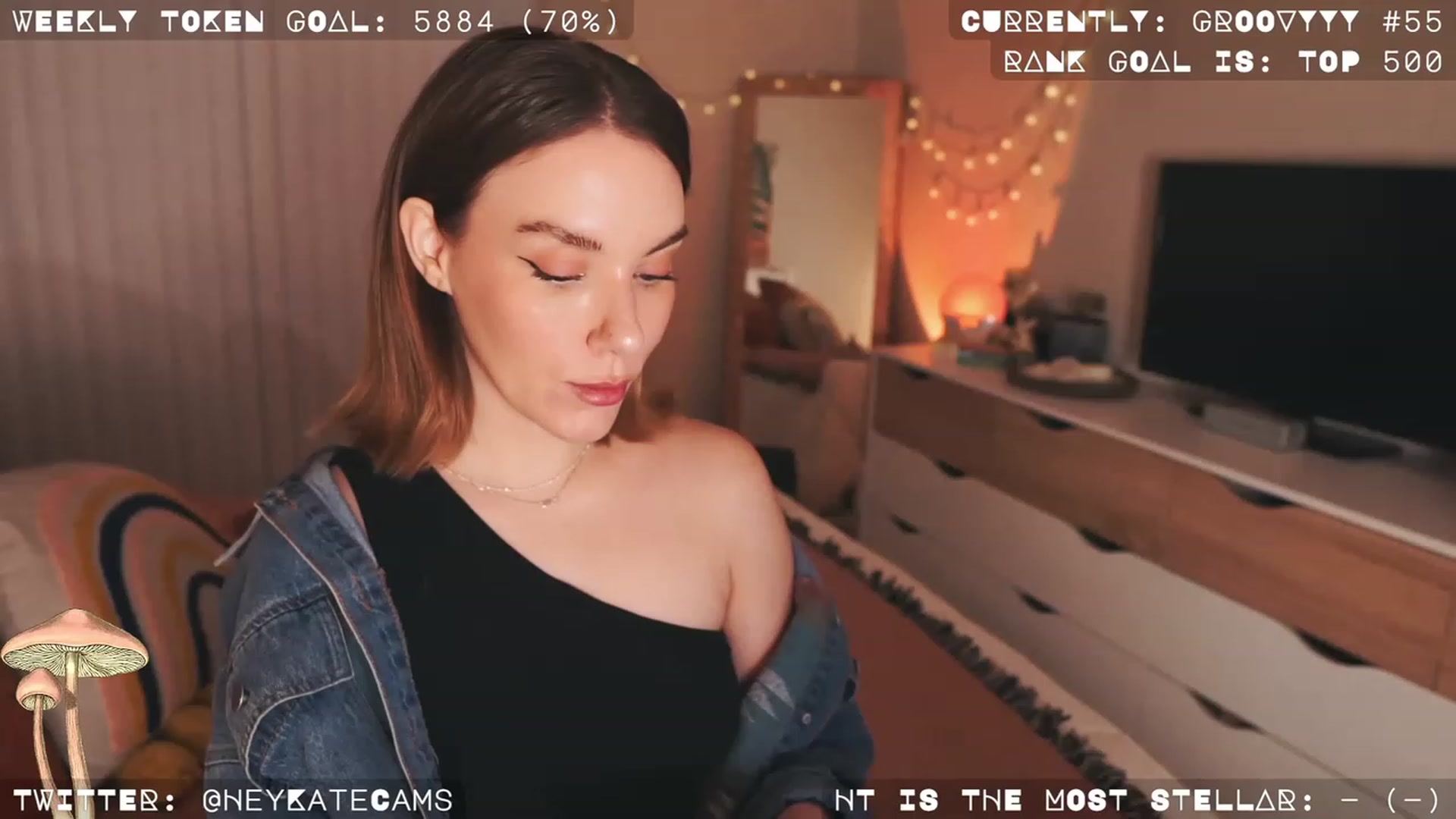 Gallery image thumbnail from HeyKate's myfreecams stream on, 12/10/2022, 05:01 image 14 of 20