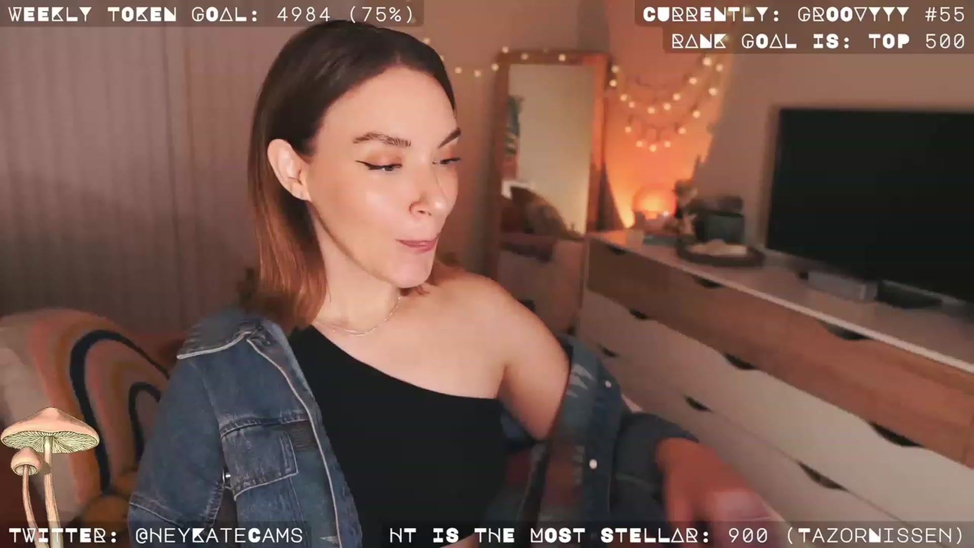 Gallery image thumbnail from HeyKate's myfreecams stream on, 12/10/2022, 09:27 image 1 of 20
