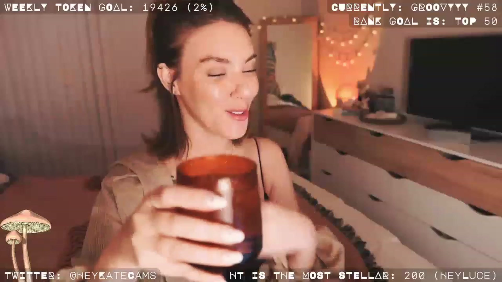 Gallery image thumbnail from HeyKate's myfreecams stream on, 12/11/2022, 05:45 image 14 of 20