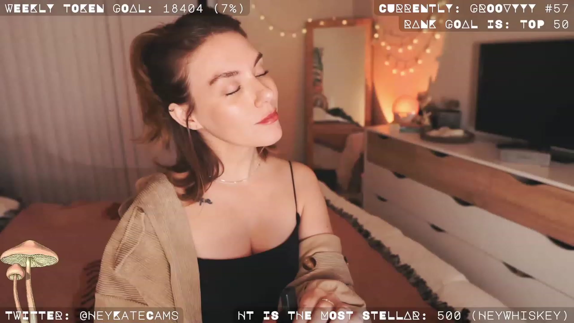 Gallery image thumbnail from HeyKate's myfreecams stream on, 12/11/2022, 08:02 image 3 of 20