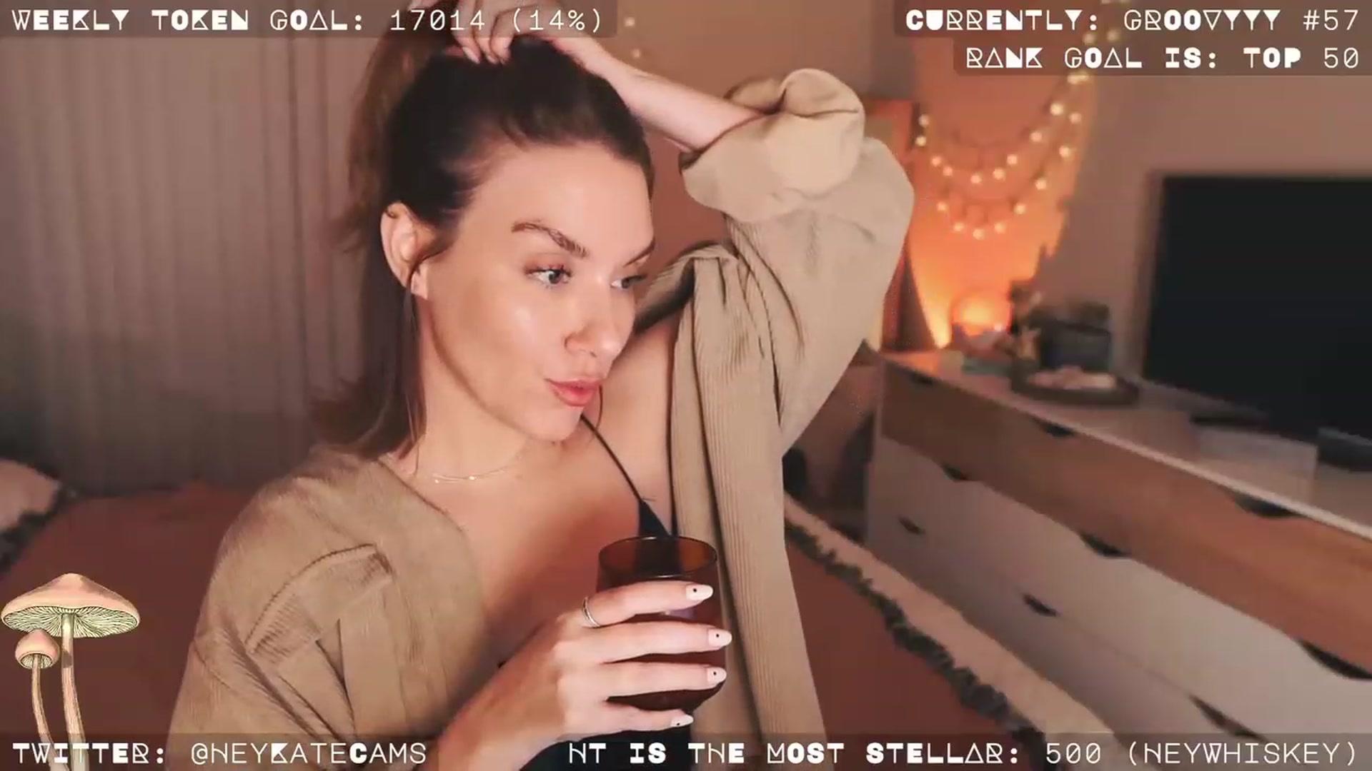 Gallery image thumbnail from HeyKate's myfreecams stream on, 12/11/2022, 08:14 image 2 of 20