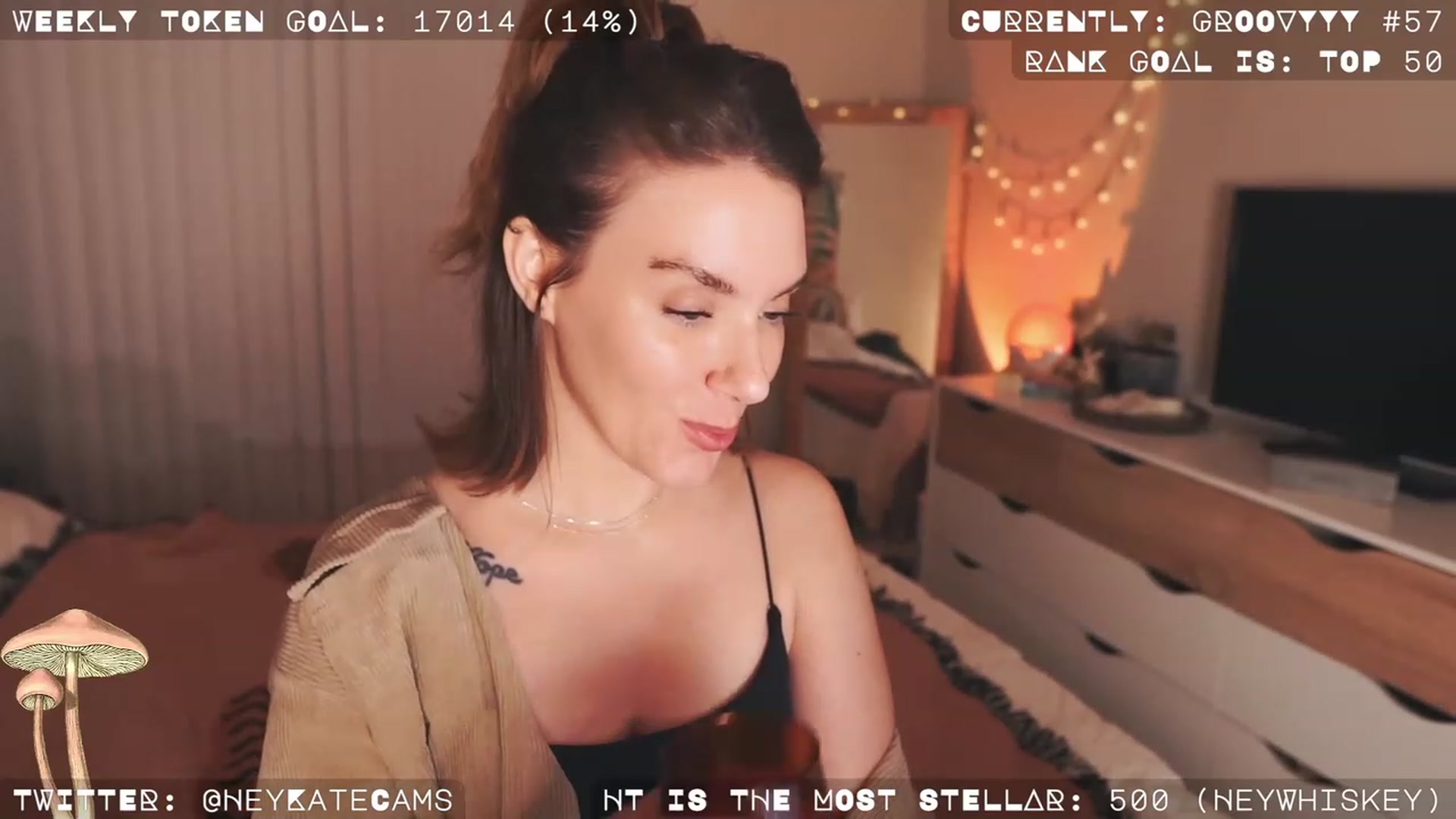 Gallery image thumbnail from HeyKate's myfreecams stream on, 12/11/2022, 08:14 image 8 of 20