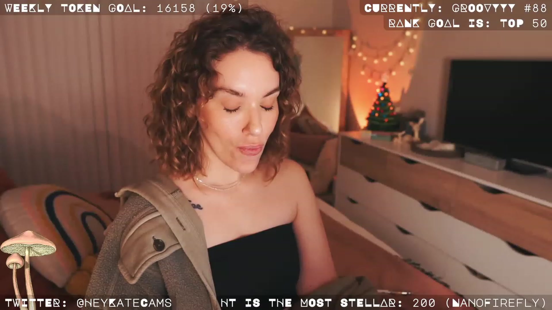 Gallery image thumbnail from HeyKate's myfreecams stream on, 12/15/2022, 05:45 image 10 of 20