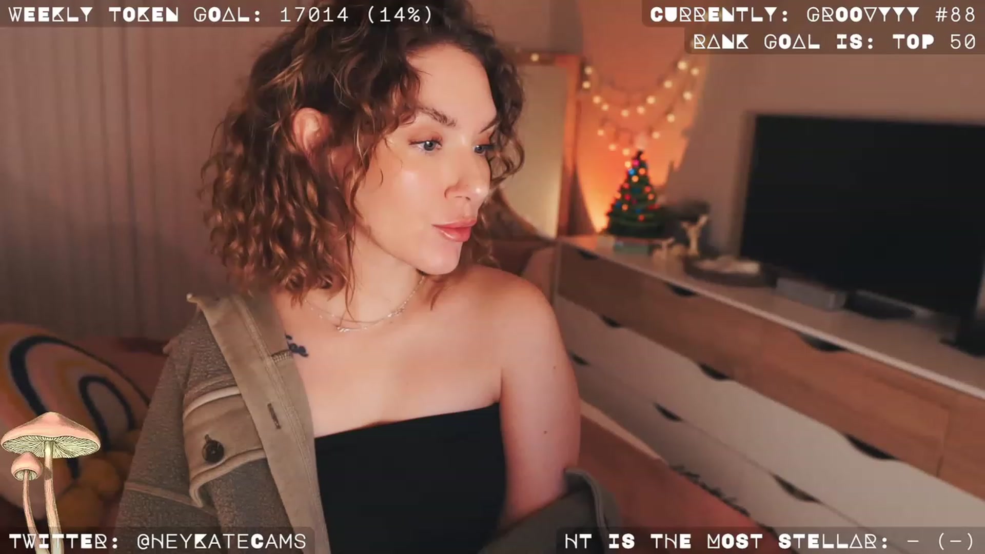 Gallery image thumbnail from HeyKate's myfreecams stream on, 12/15/2022, 05:45 image 1 of 20